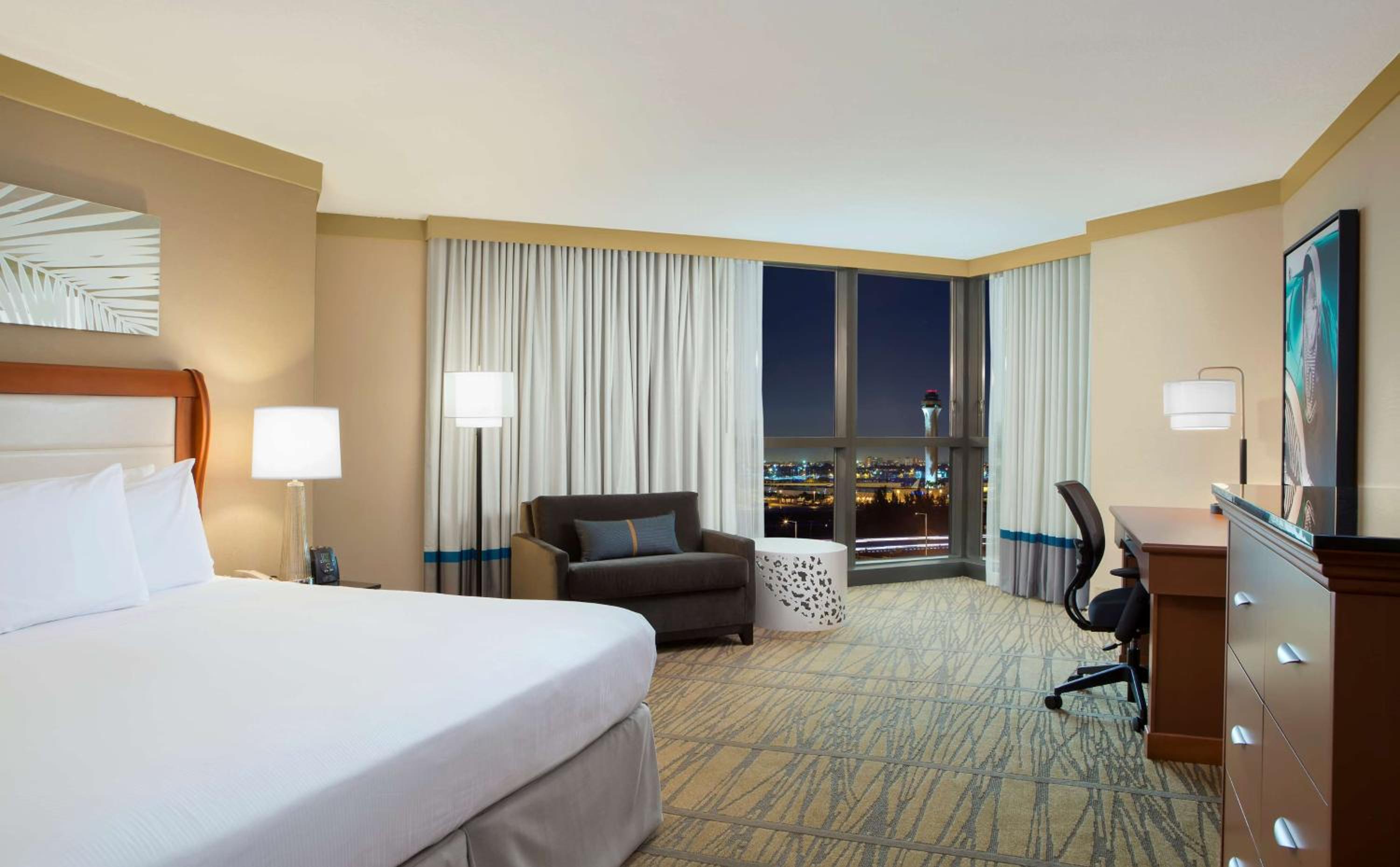 Deluxe King Room