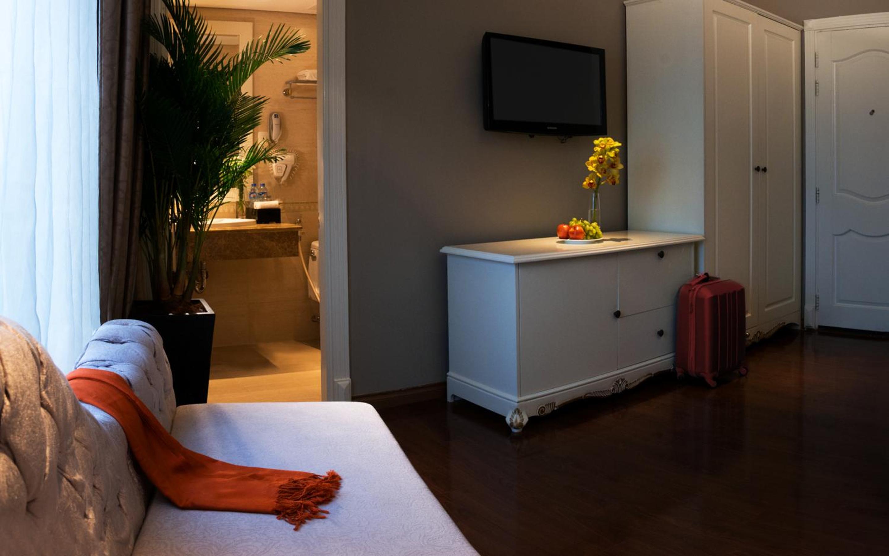 Junior Suite Double or Twin (with Afternoon tea)