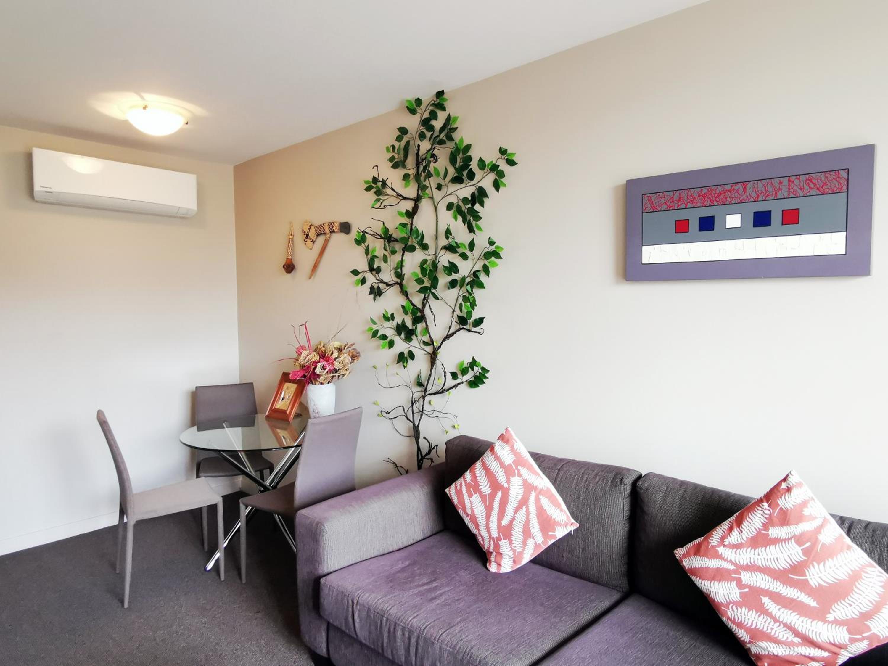 One-Bedroom King Suite