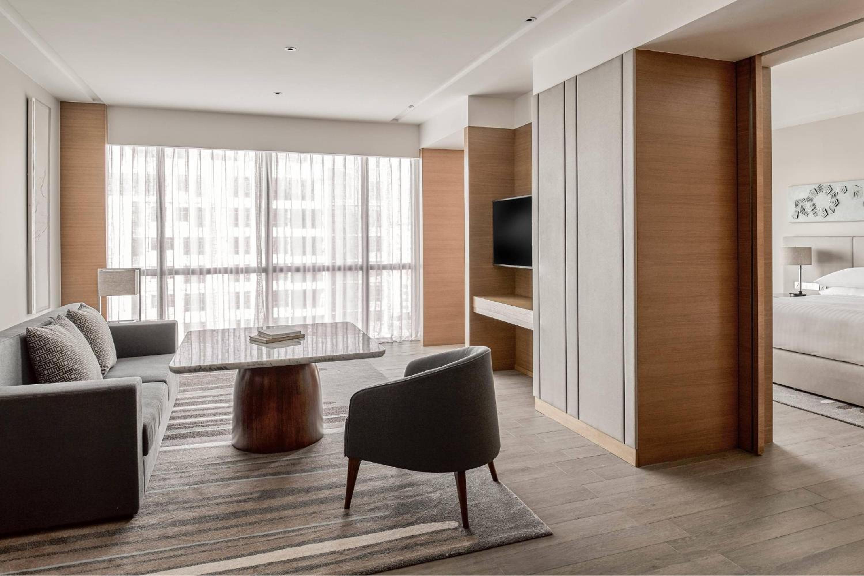 Executive Suite Room 