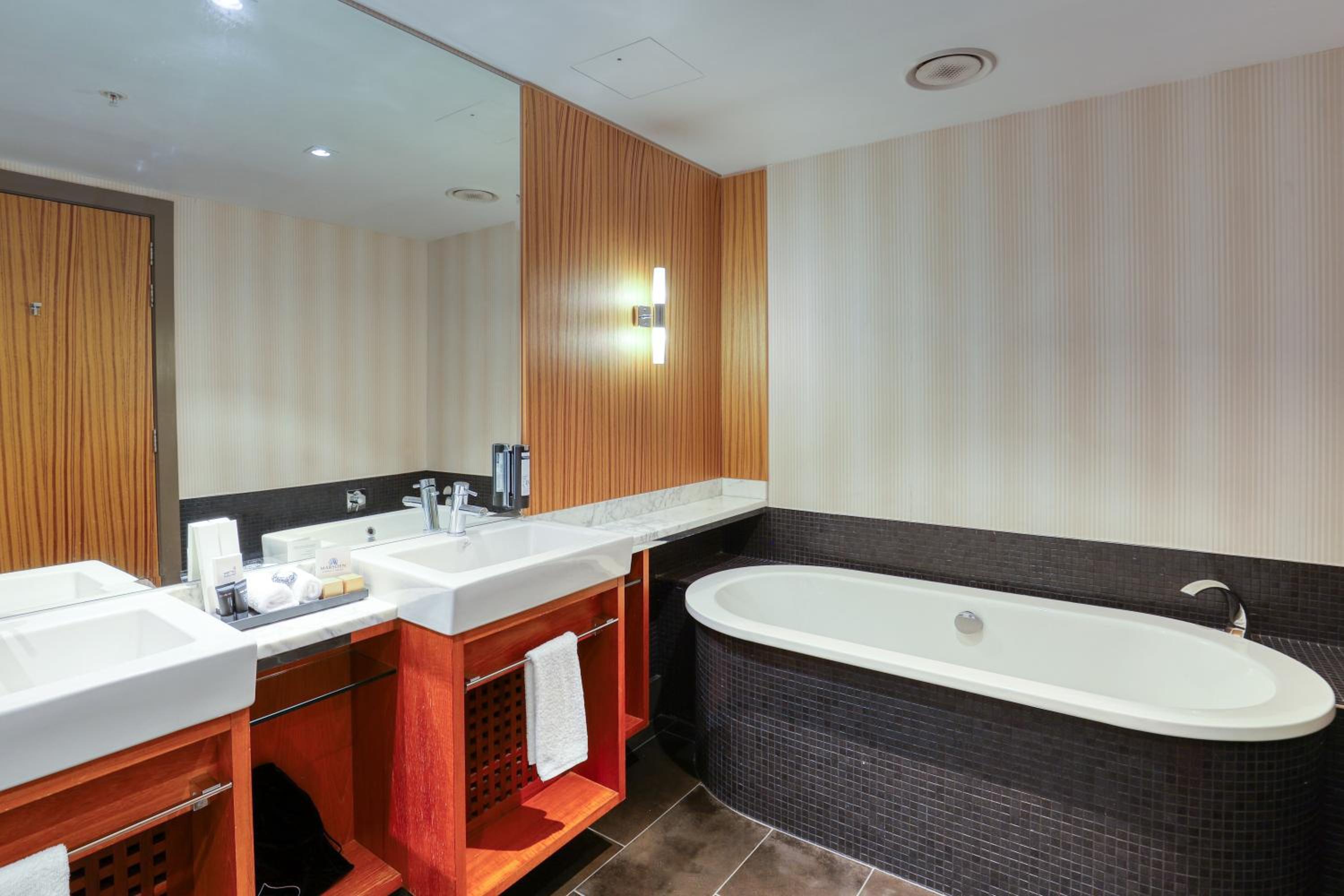 Junior Suite with Balcony