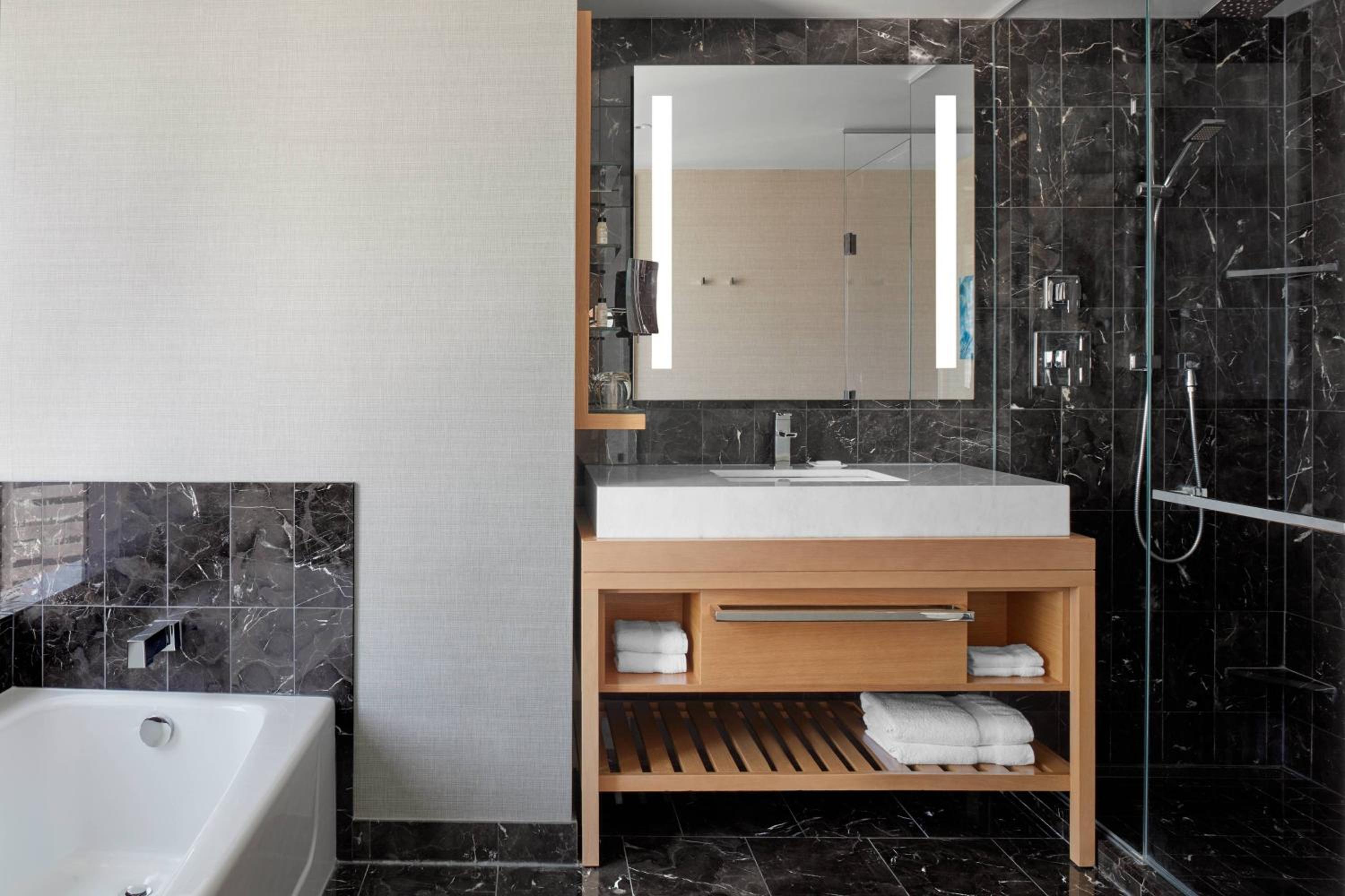 Extended Stay Suite, 1 Bedroom Executive Suite, 1 King