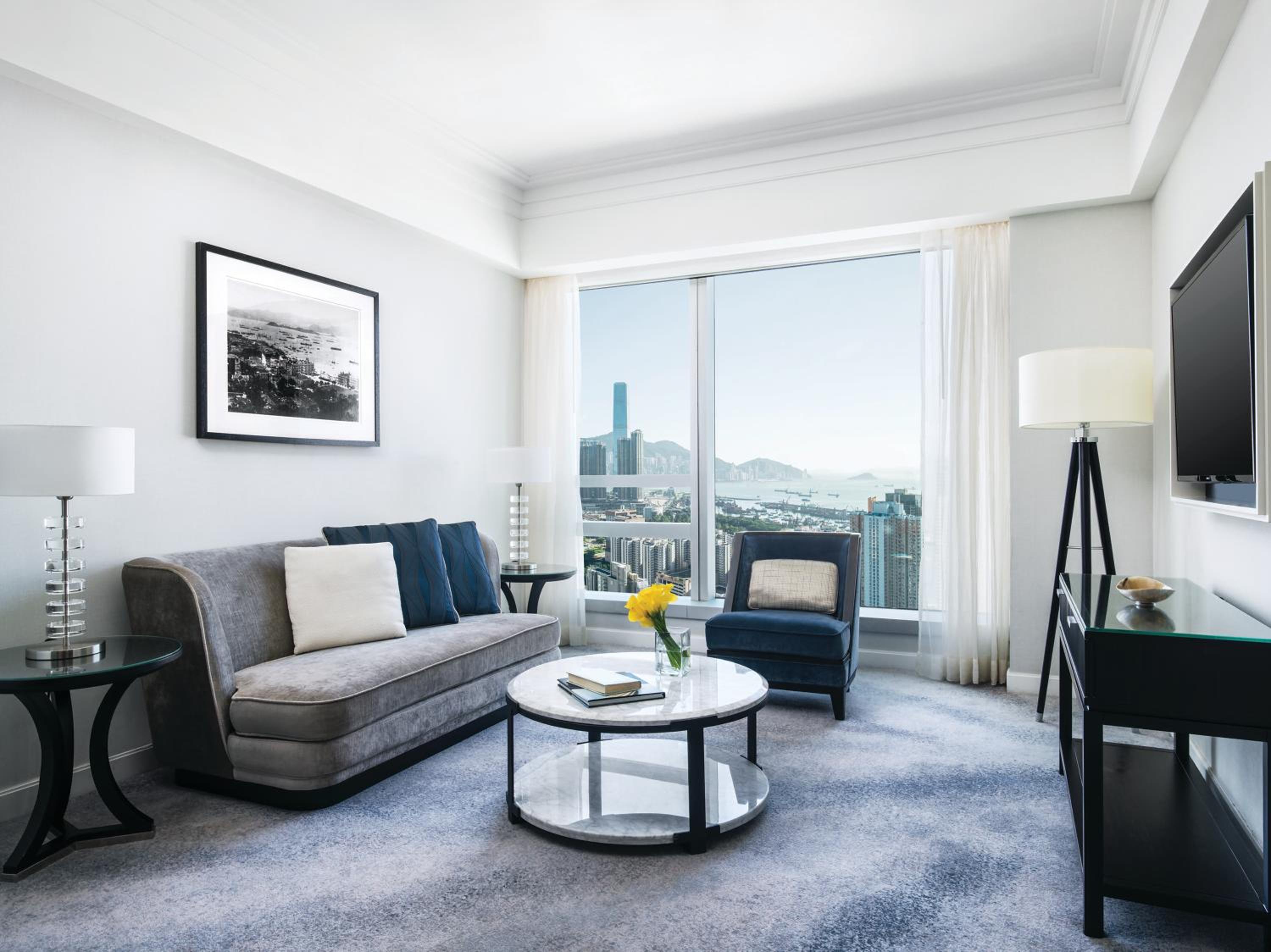 Club One-Bedroom Suite