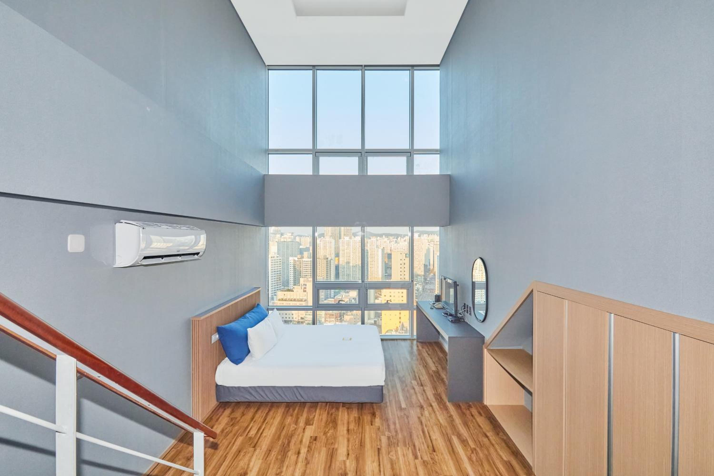 Superior Suite with City View