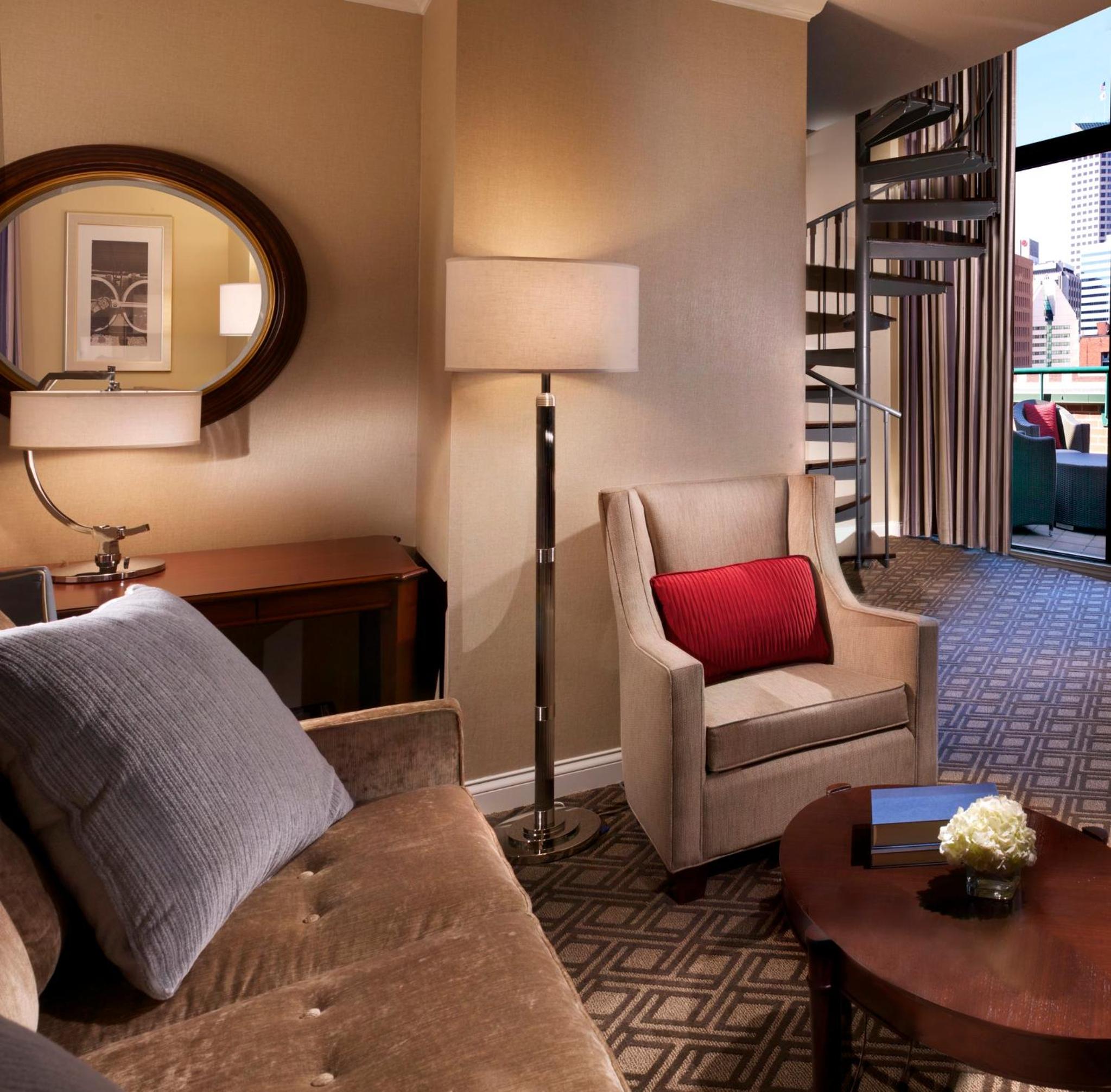 Loft Suite - 1 King Bed