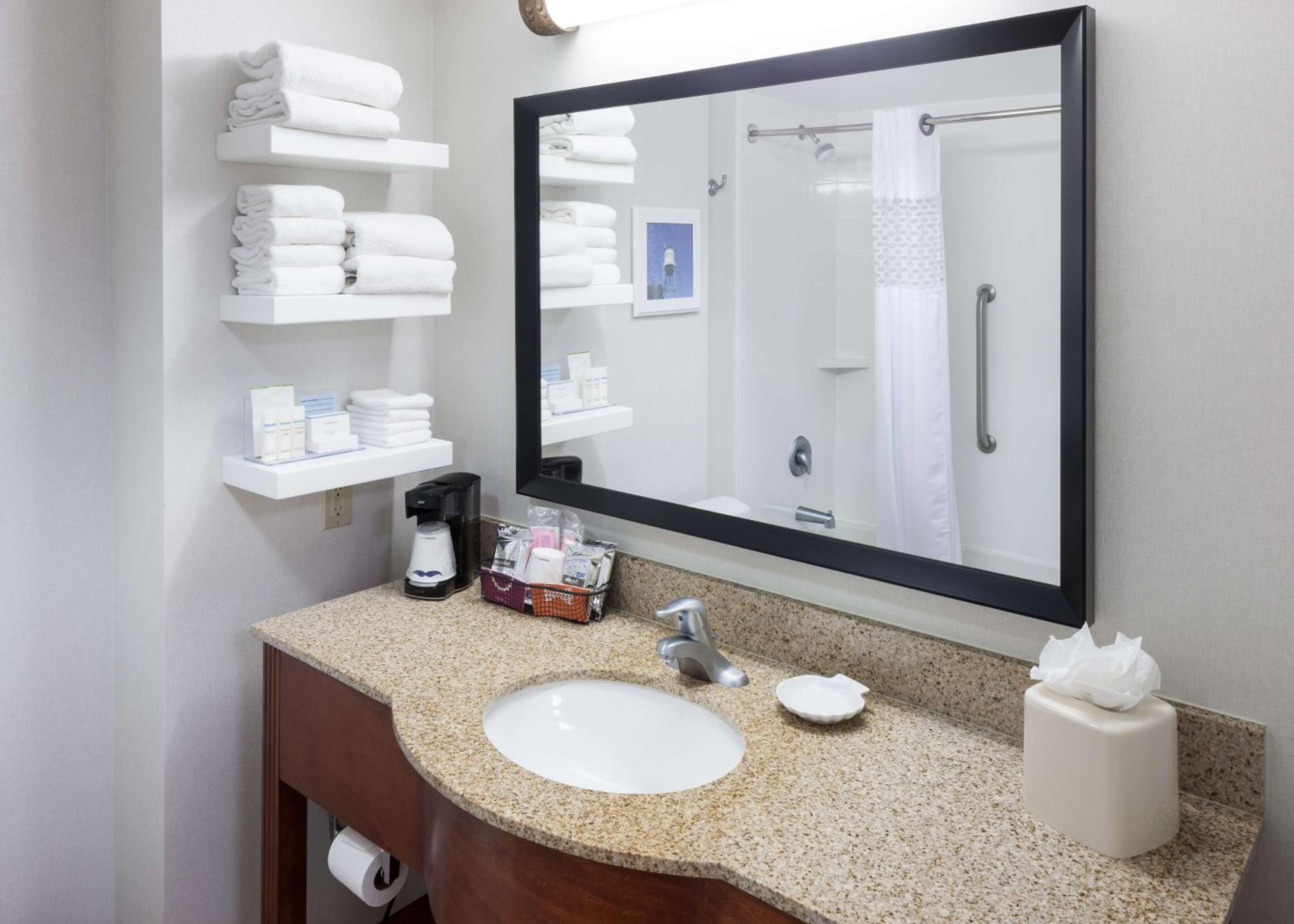 King Study Room - Non-Smoking