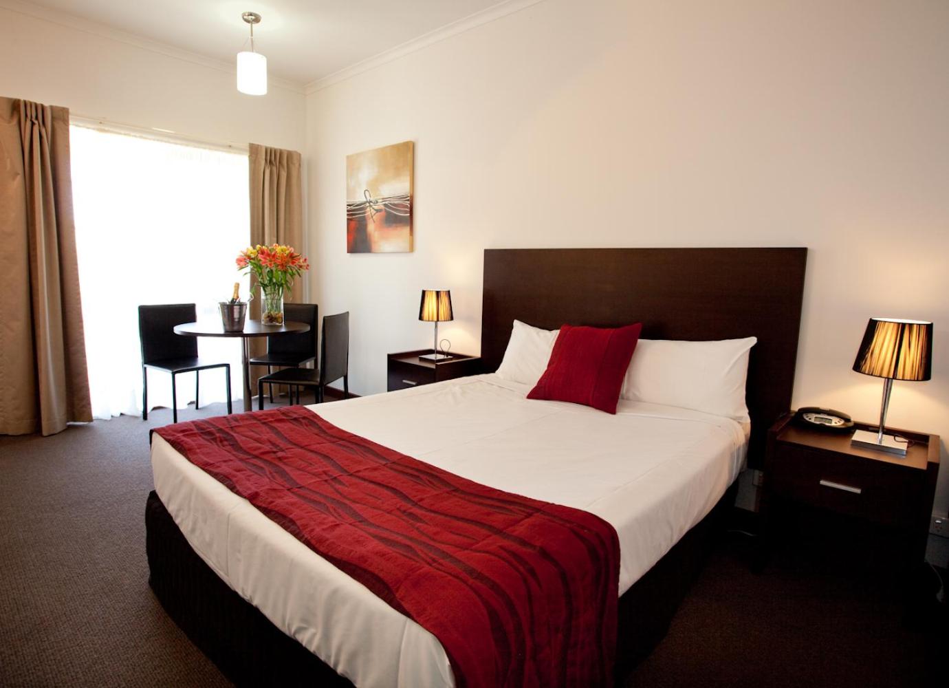 Deluxe king bed room