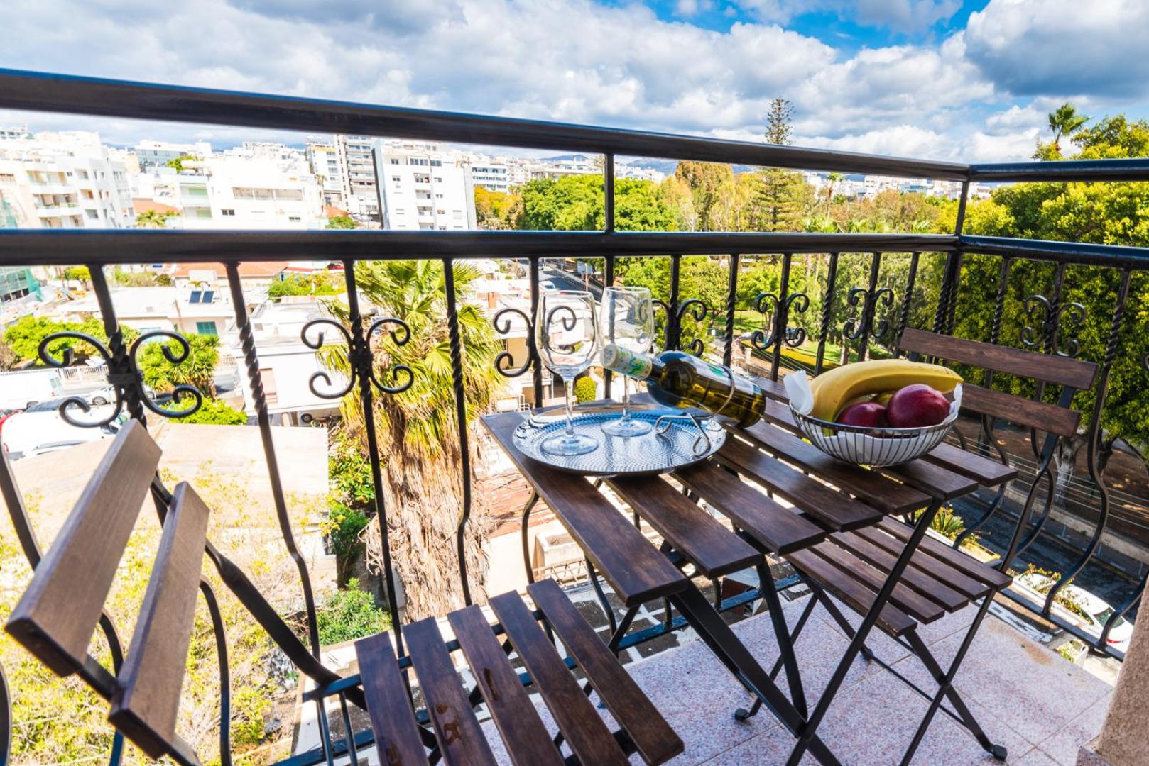 Deluxe Studio with Park View