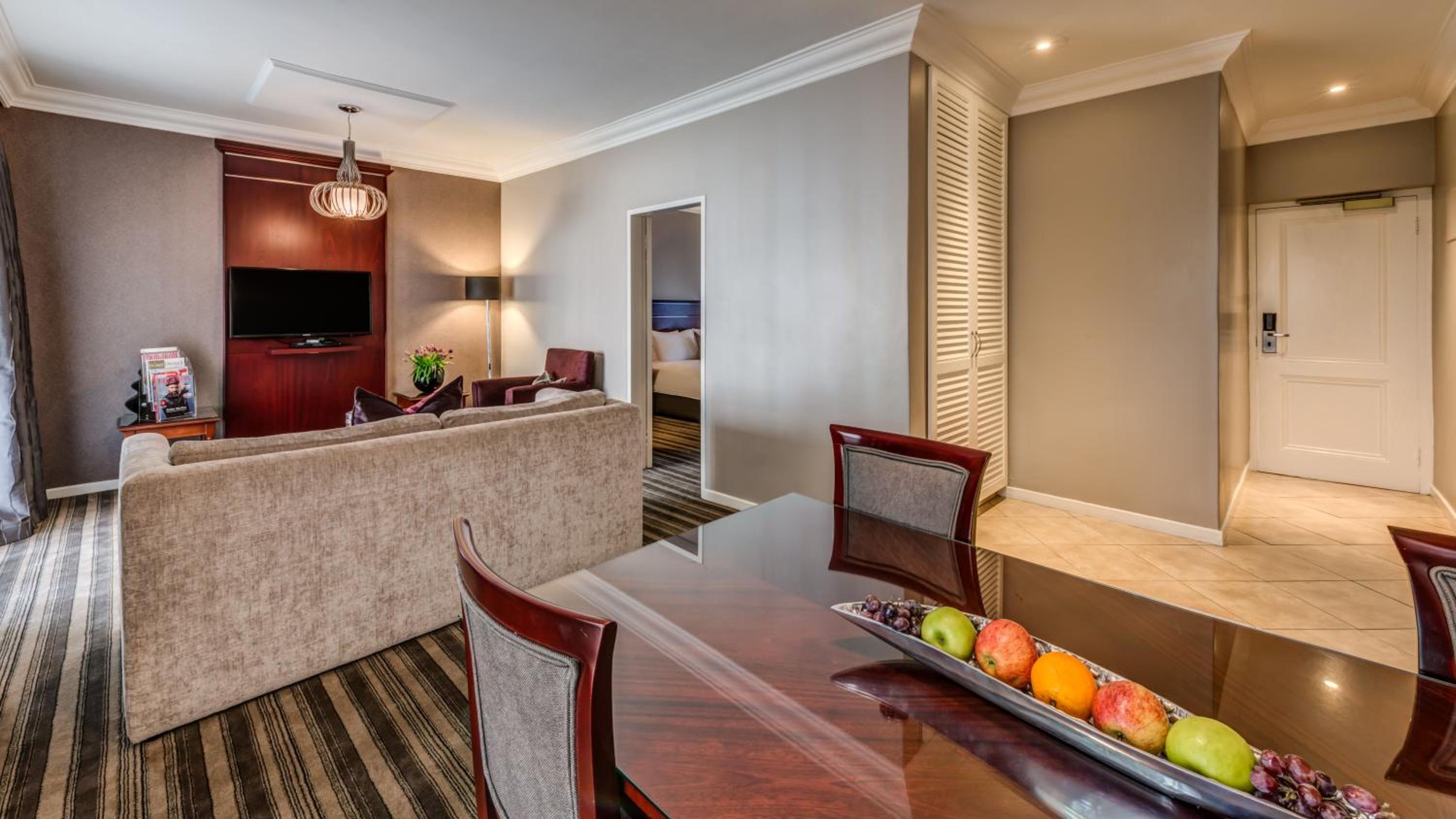 1 Bedroom Suite Queen Non-Smoking