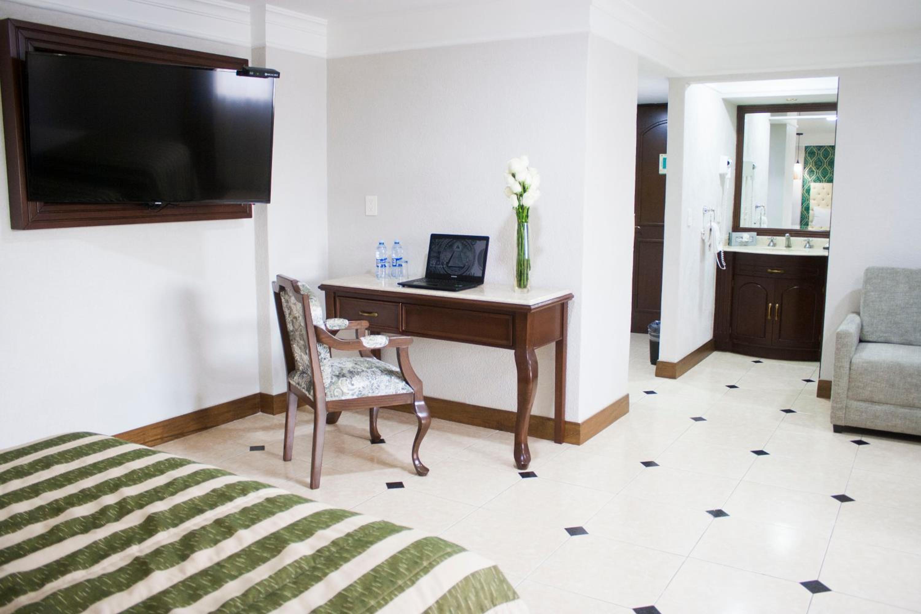 Standard Double Suite