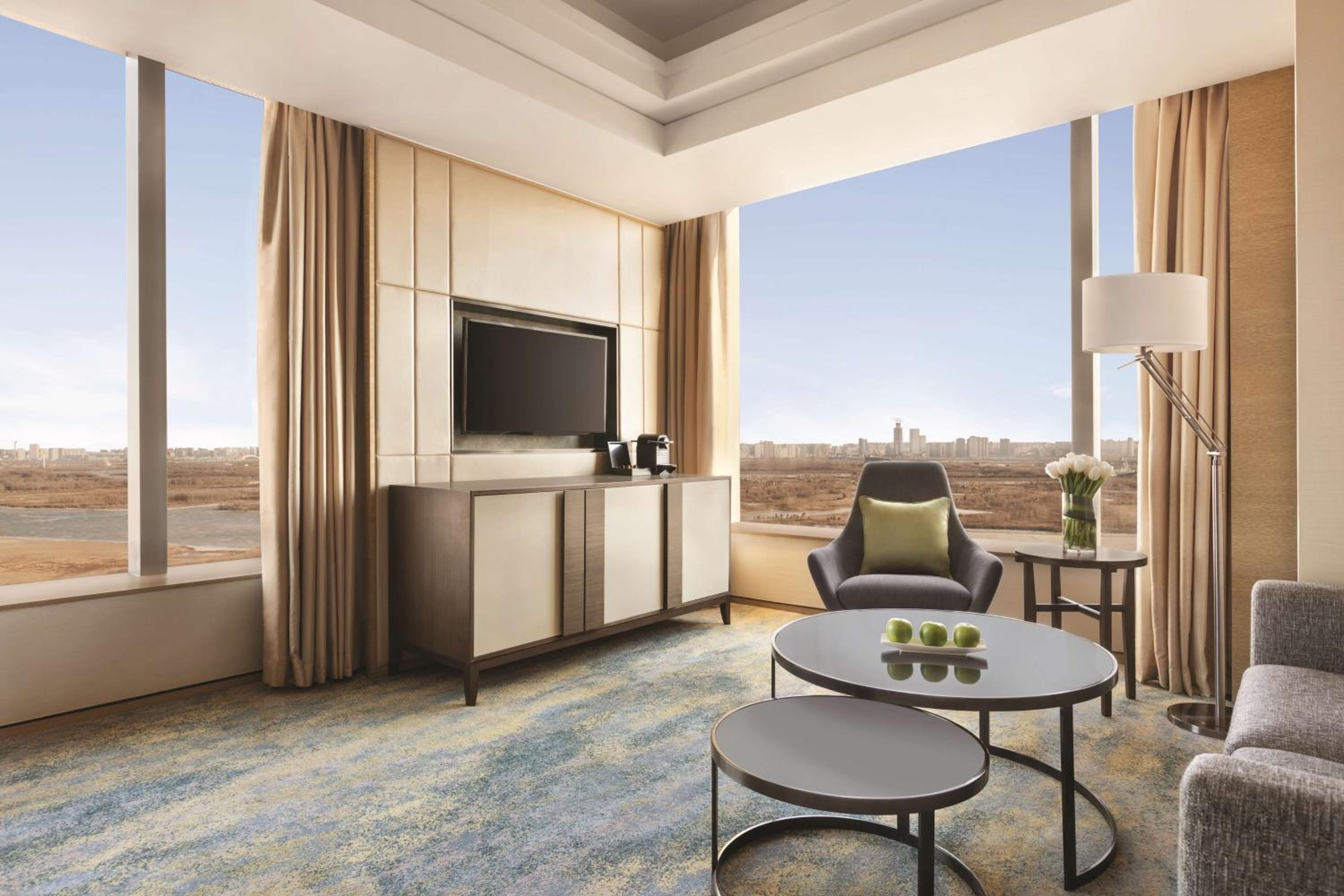 Executive Suite River View King