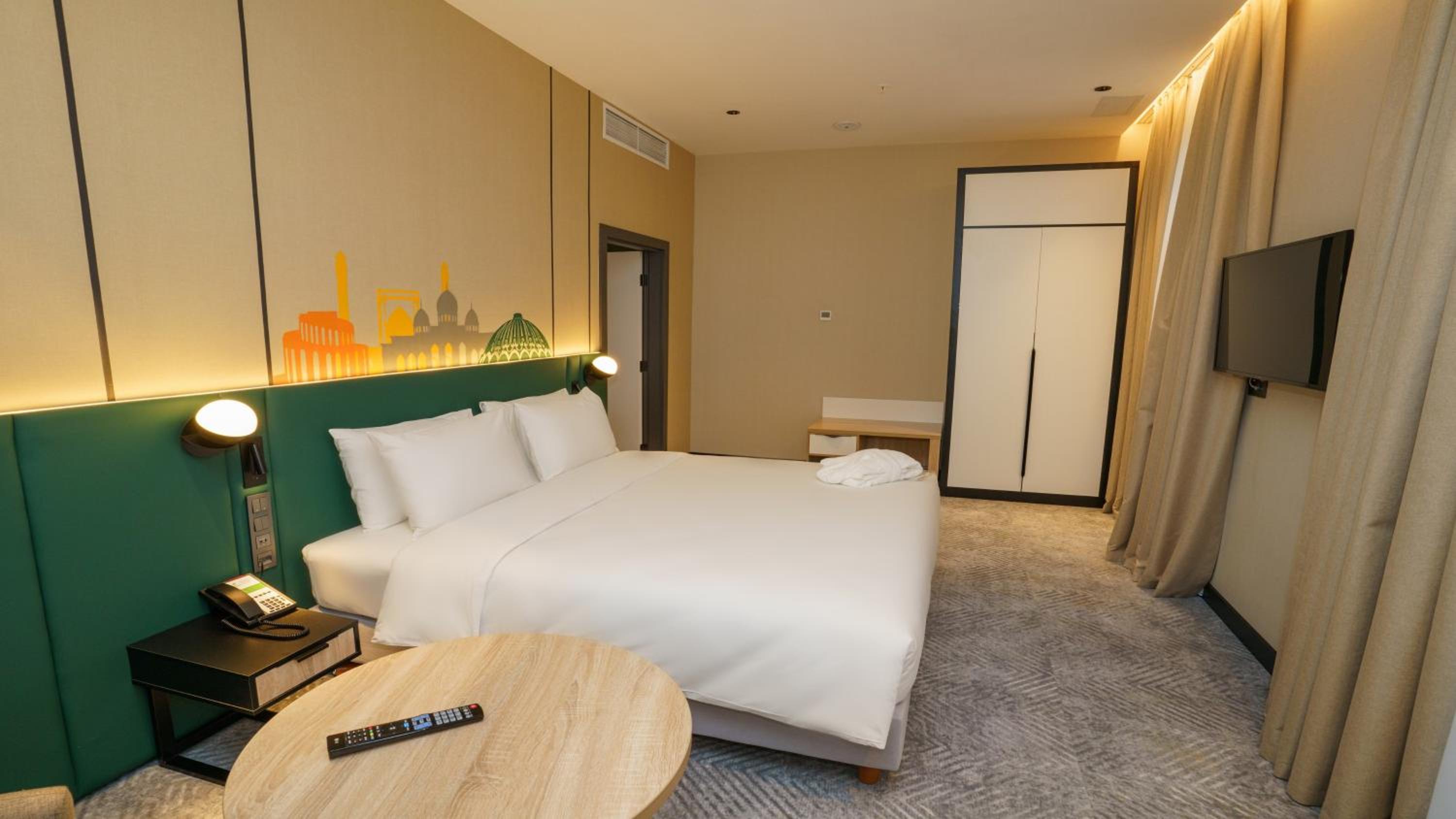 One-Bedroom Suite with City View