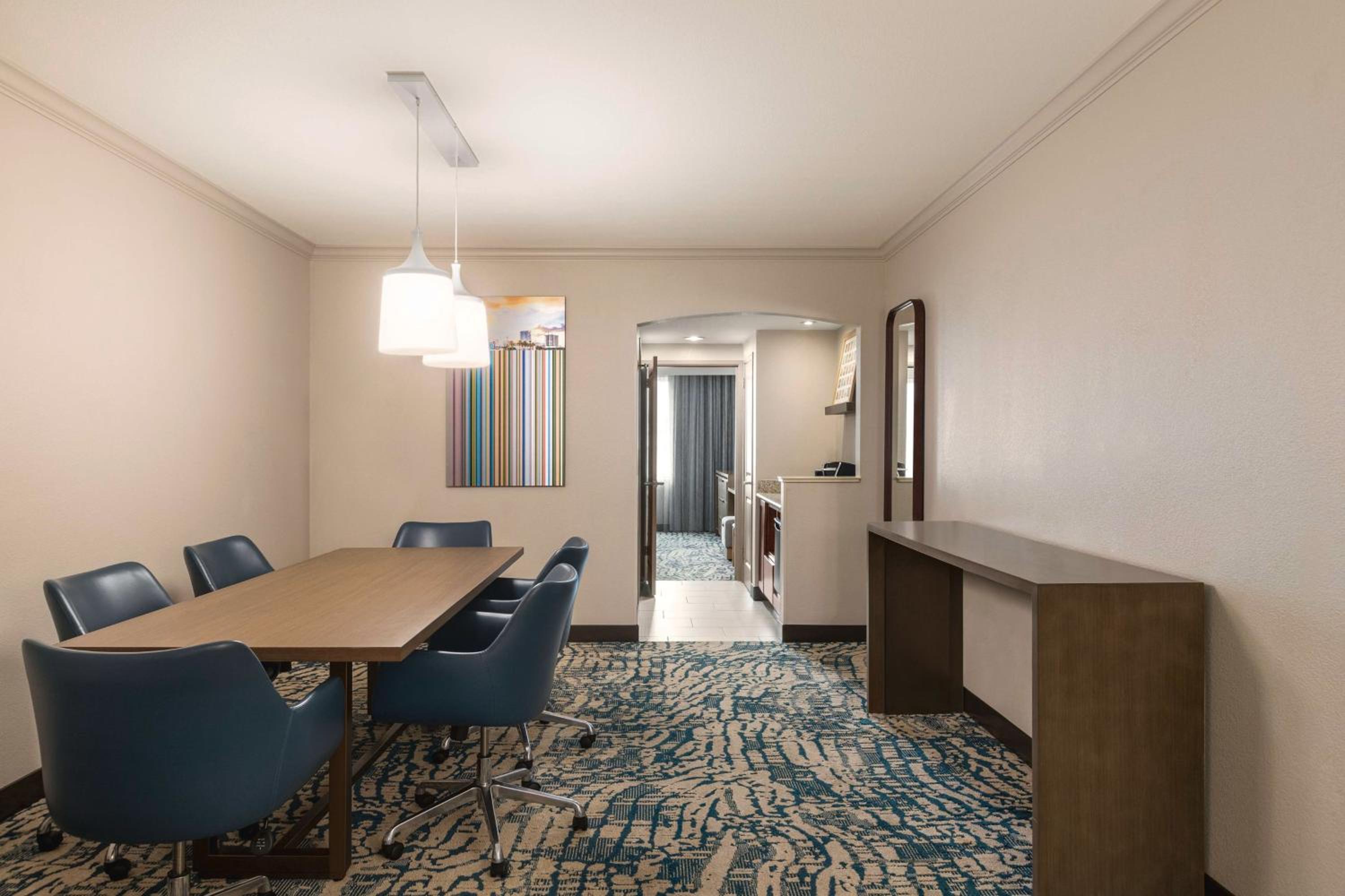 Conference Suite with Two Queen Beds - Non-Smoking