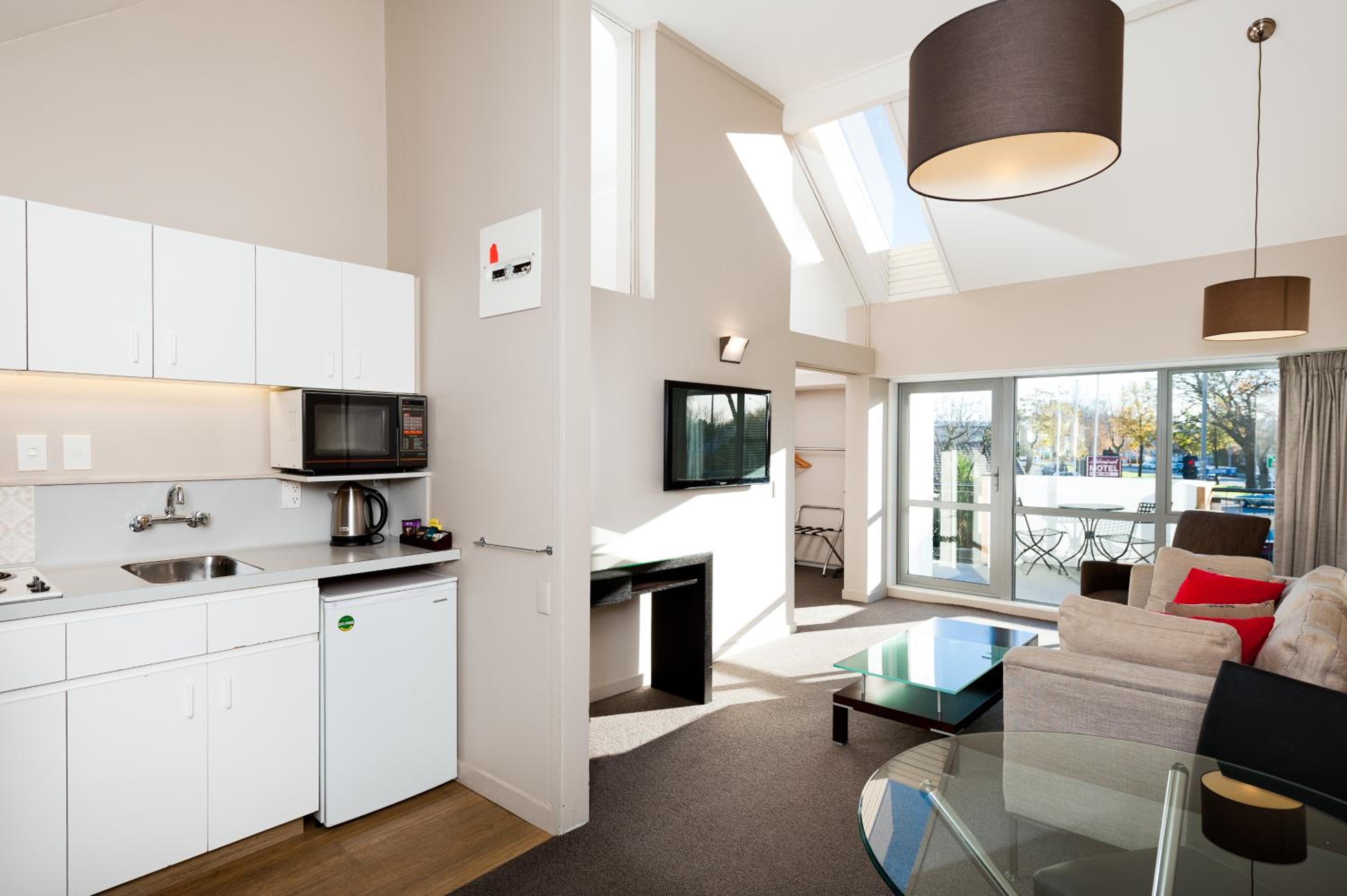 One-Bedroom King Suite with Spa Bath