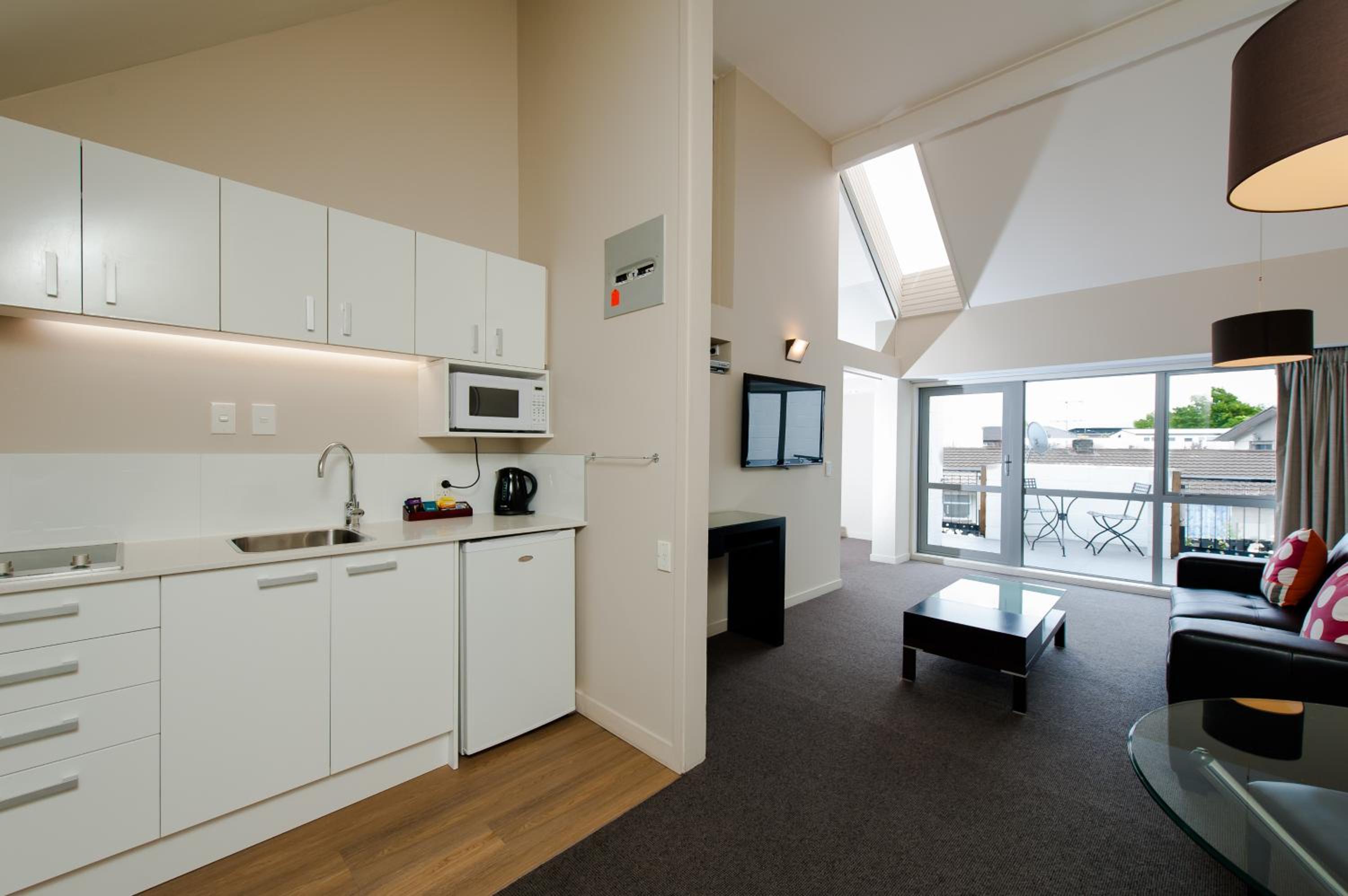 One-Bedroom King Suite with Spa Bath