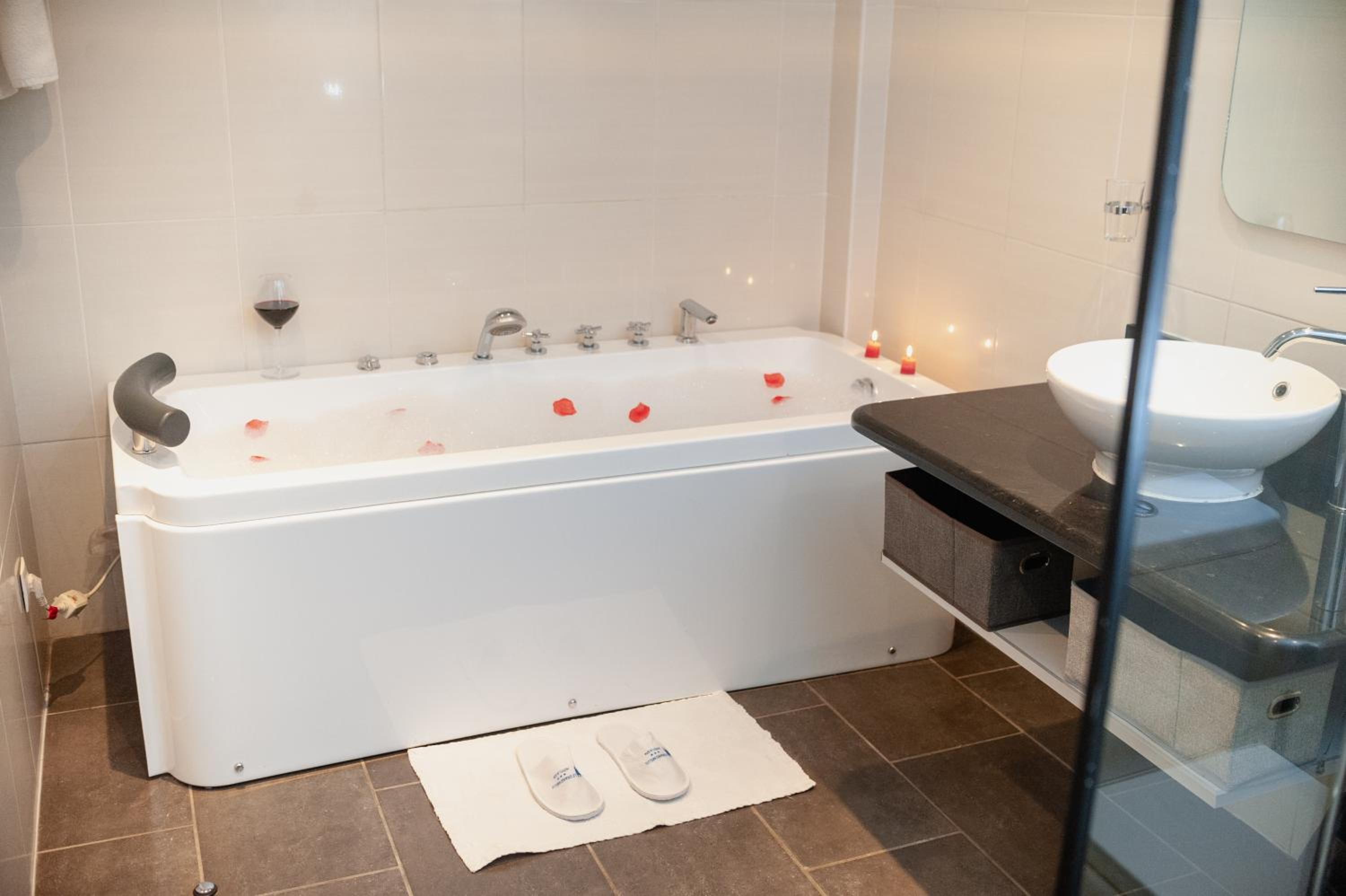 Royal Suite with Club Lounge Access