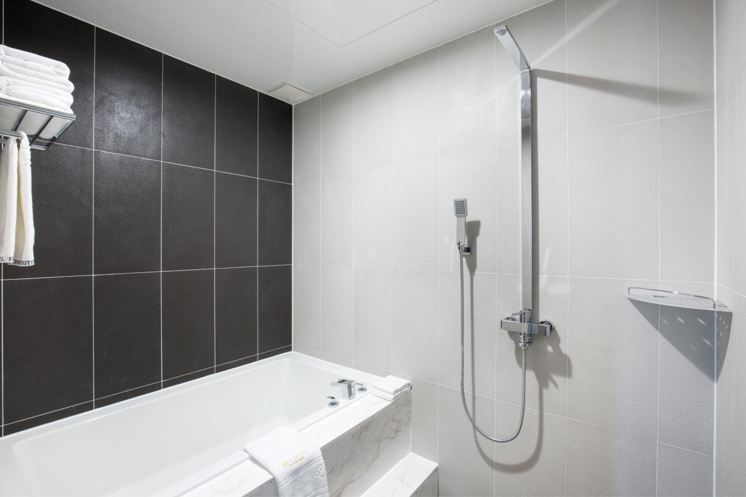 Suite with Ocean View