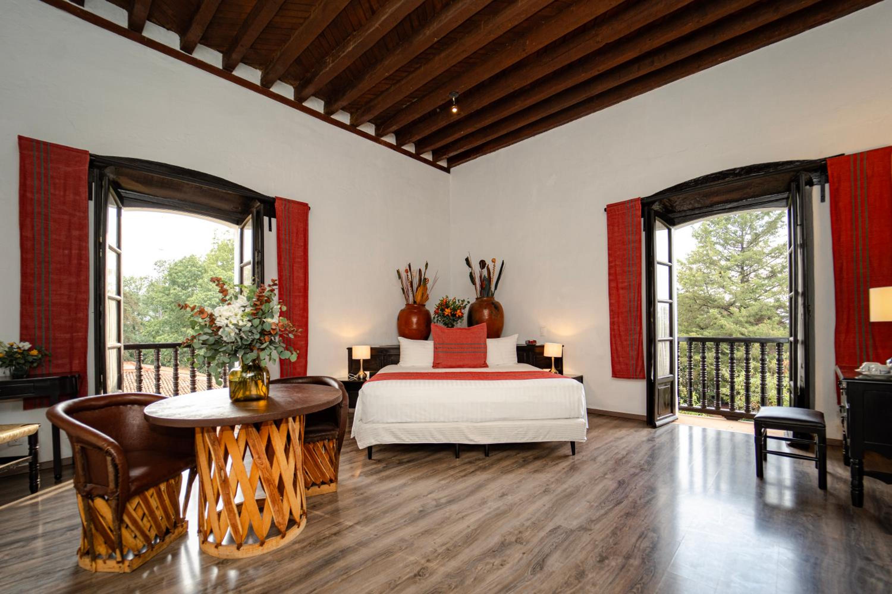 Junior King Suite