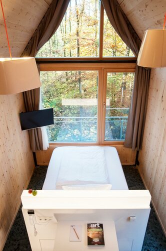 Tree House в V-Hotel