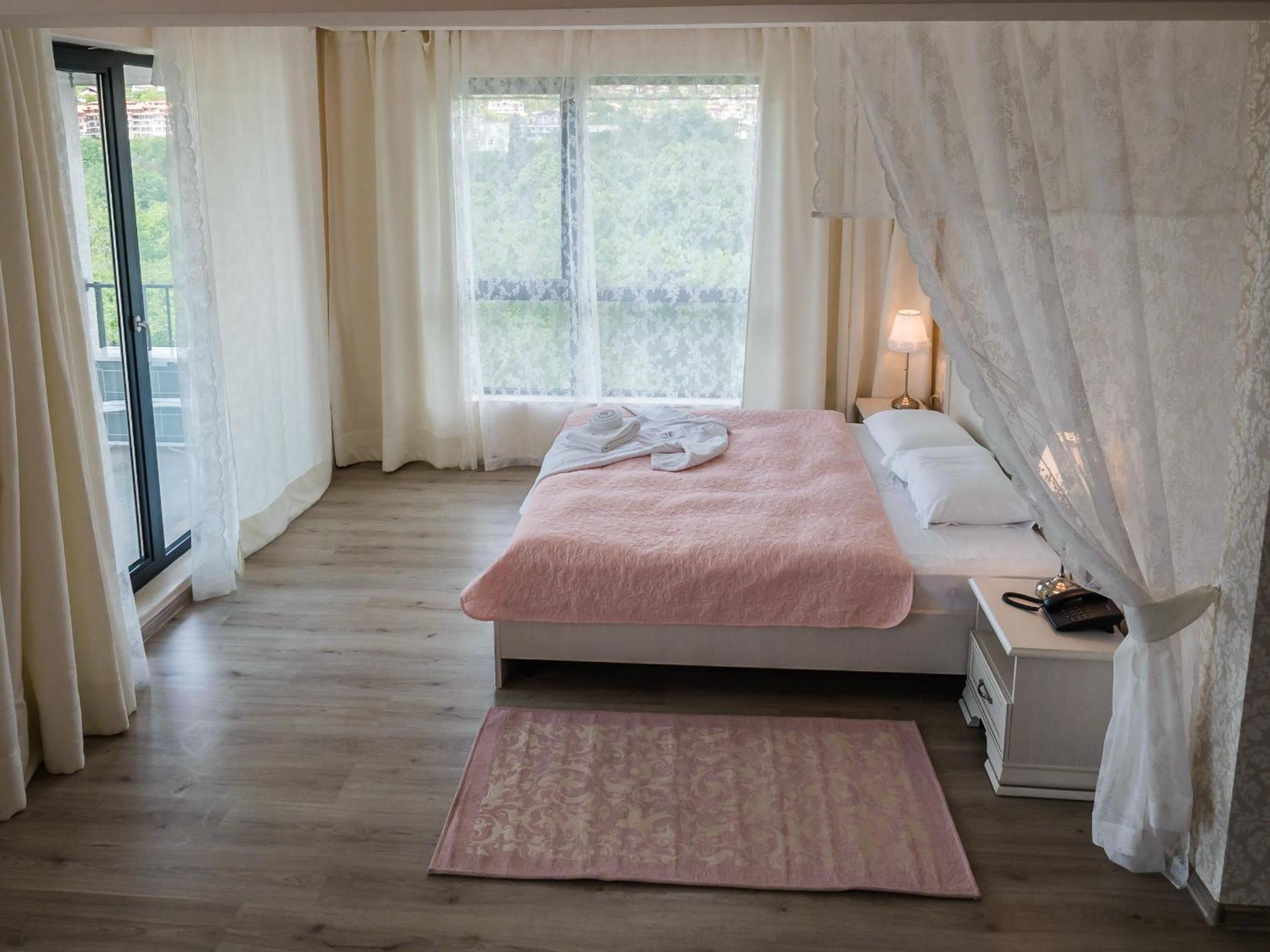 Queen Room with Sea View 