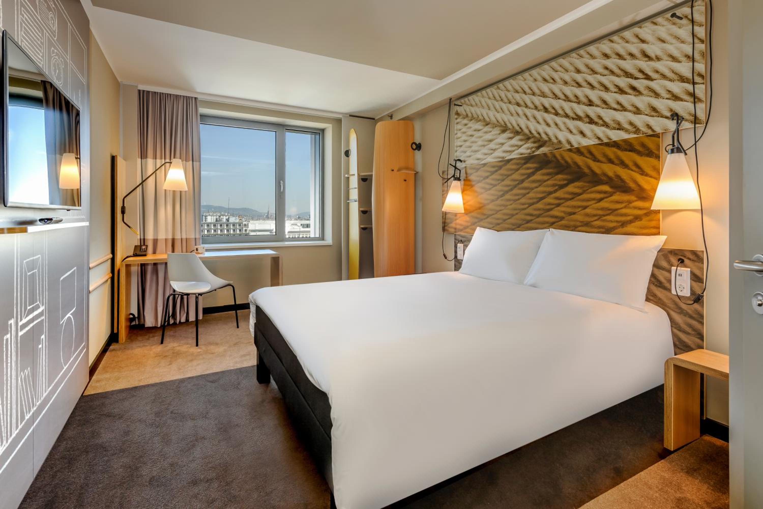 Double Sweet Room by Ibis