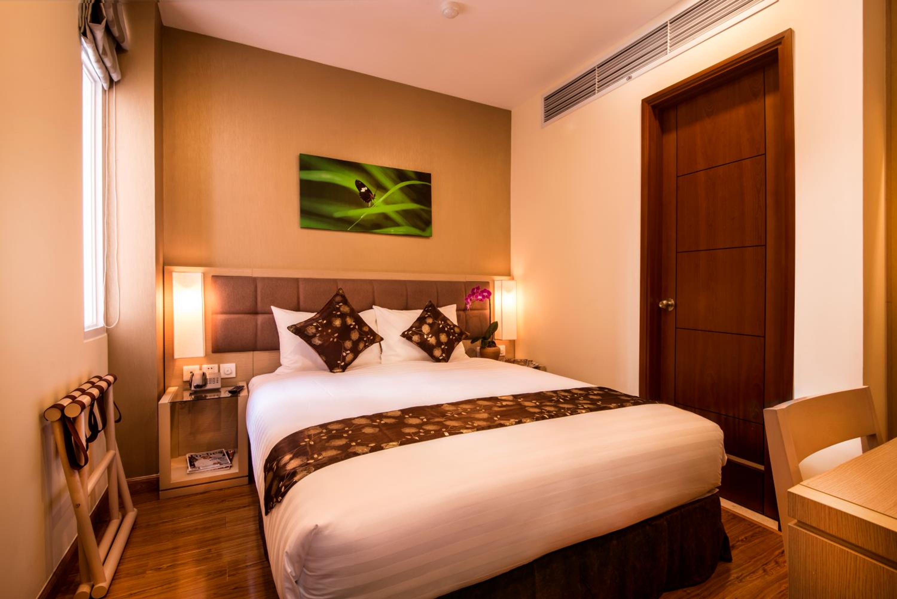 Superior Room (No Window)