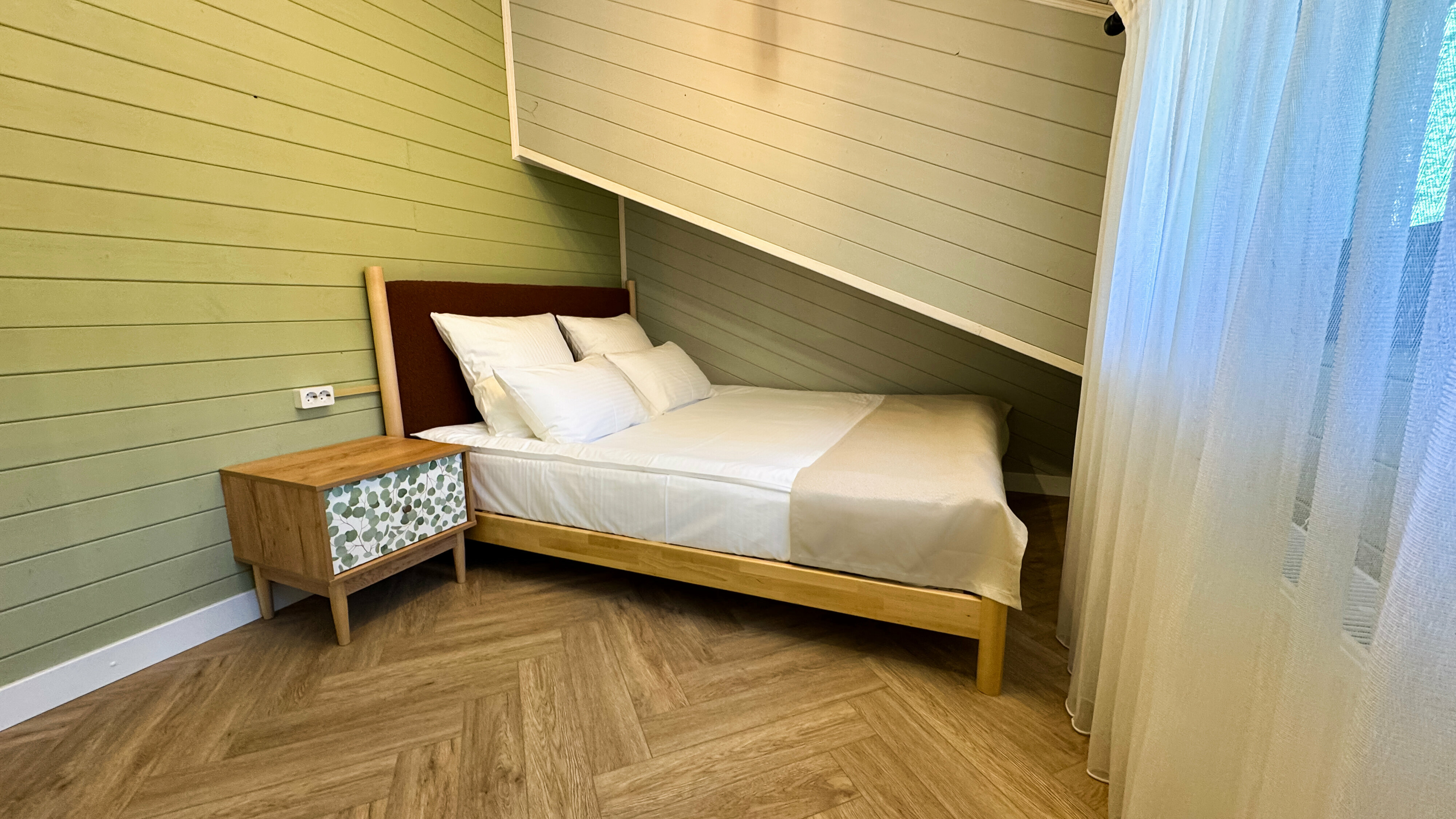 Двухуровневый четырехместный номер