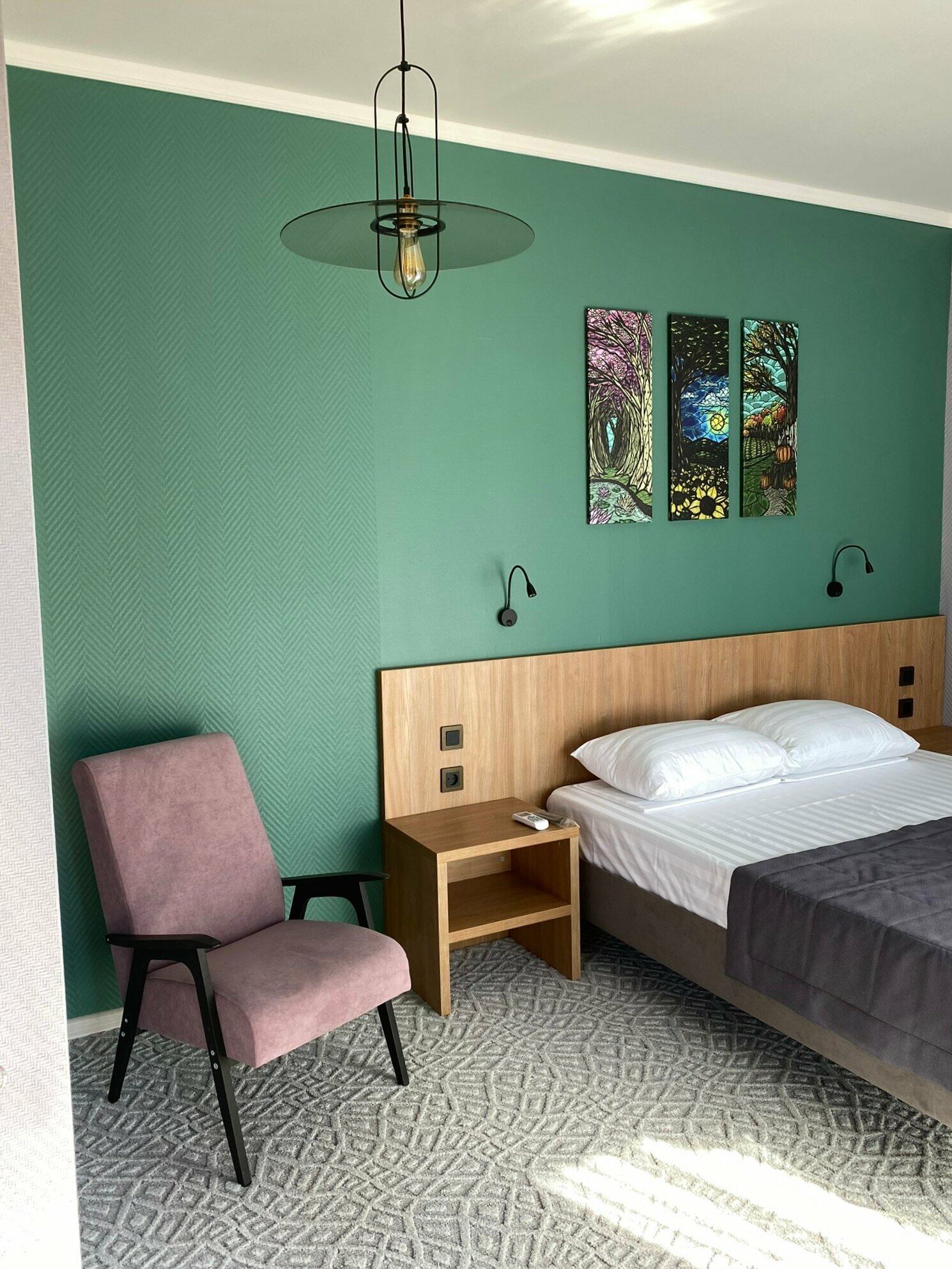 Номер 3 зеленый