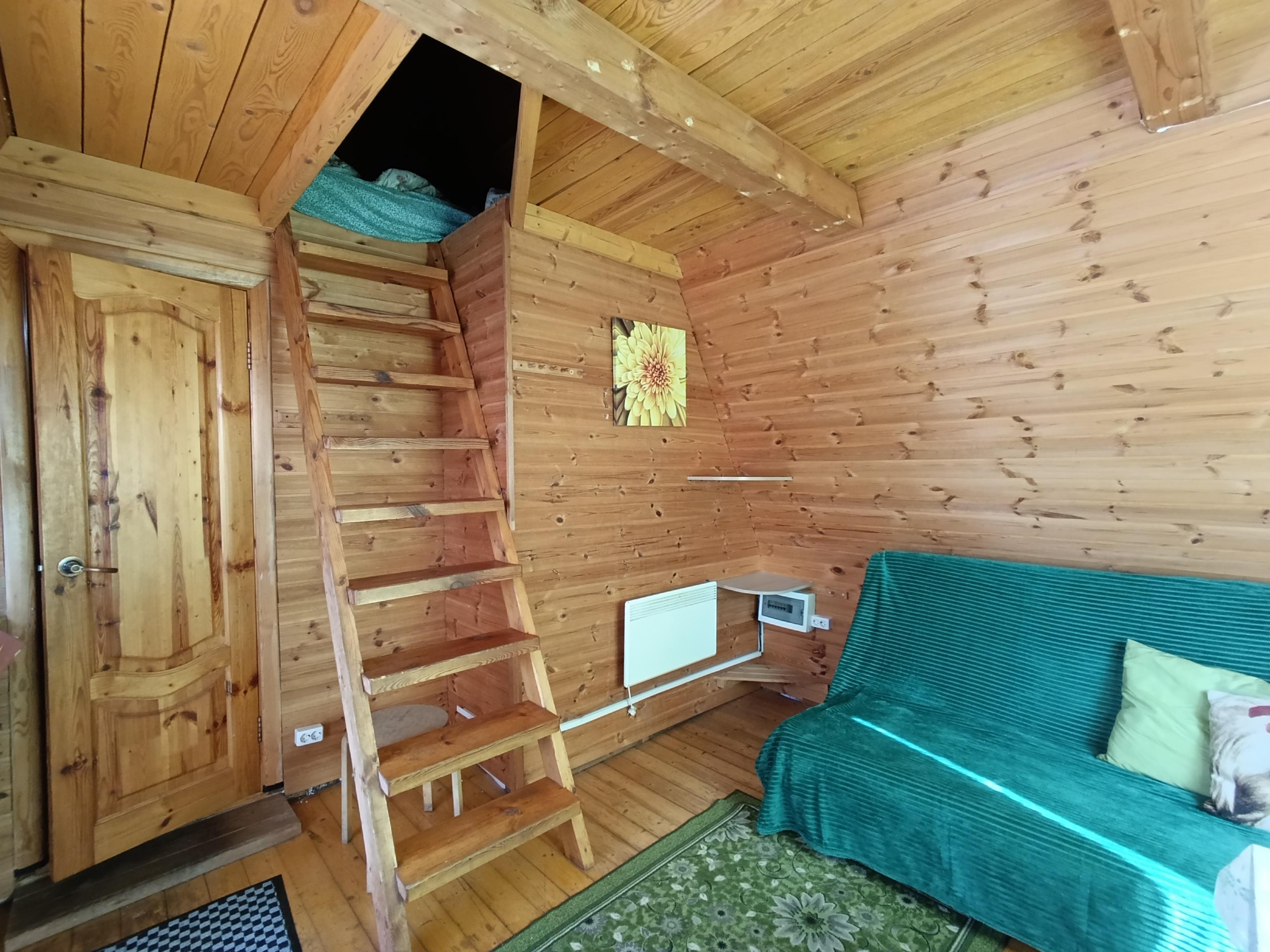 Дом с сауной и с палубой. 70 м до пляжа