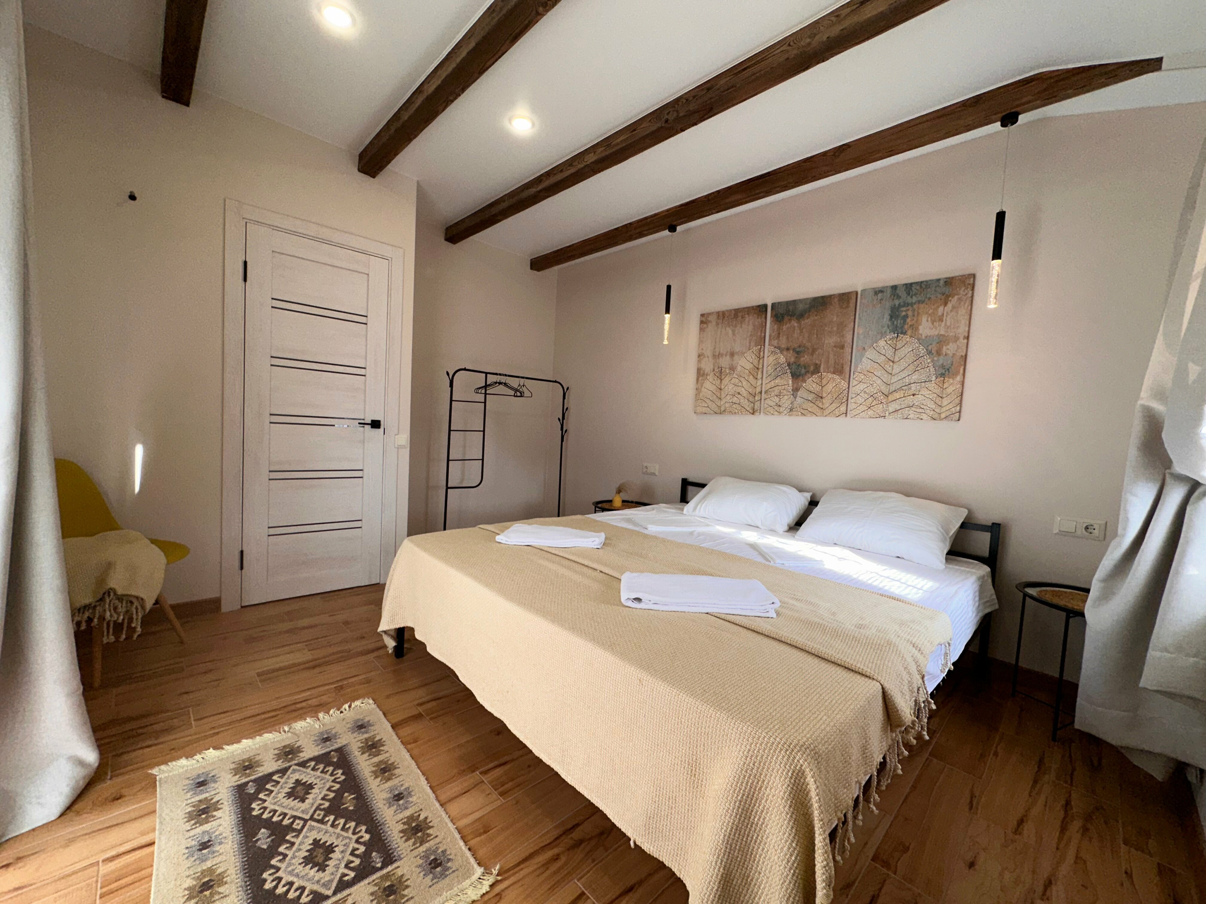 4х местный +1 доп с отдельной спальней, кухней студией и террасой