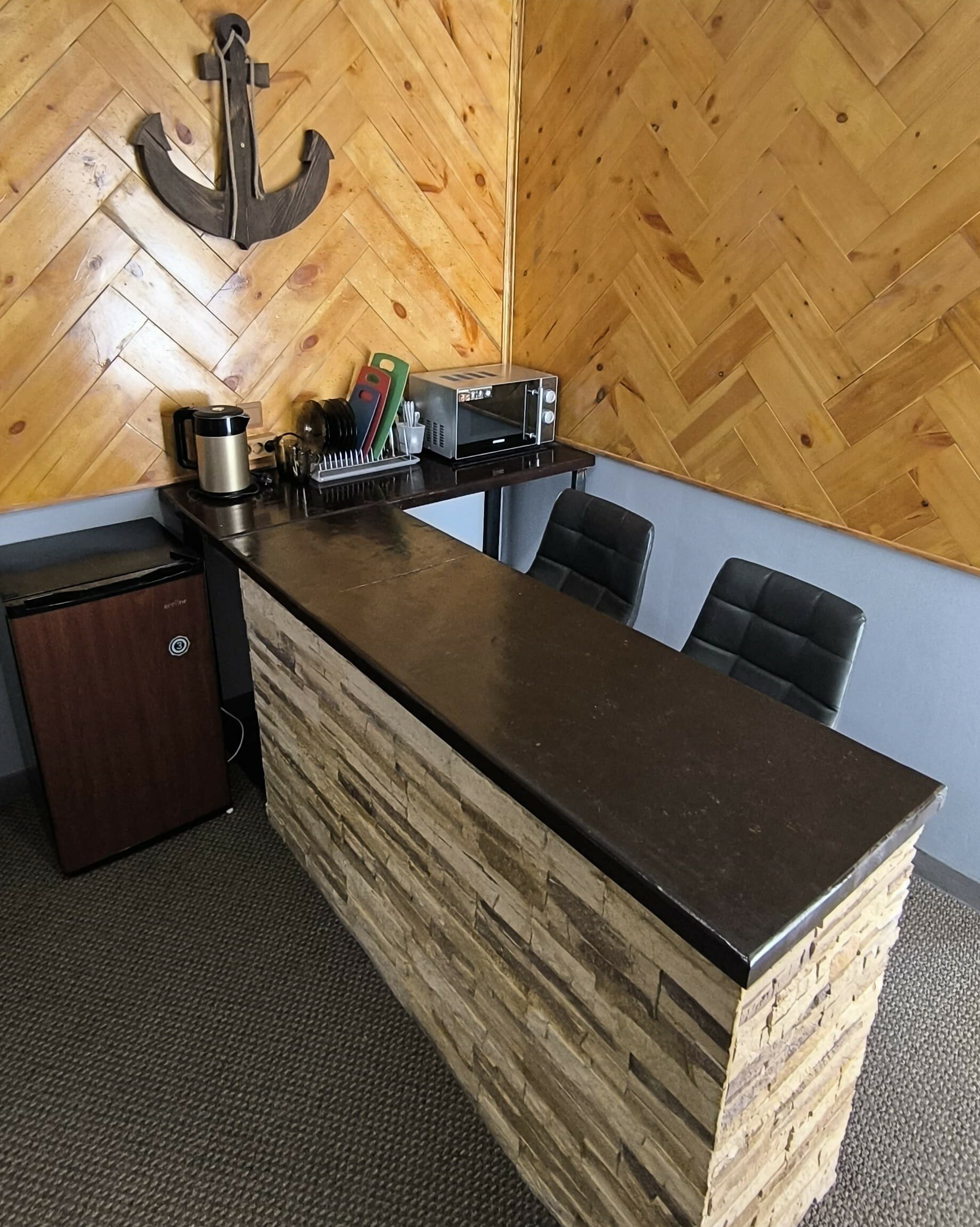 Номер-студия с кроватью размера "king-size" и диван-кроватью