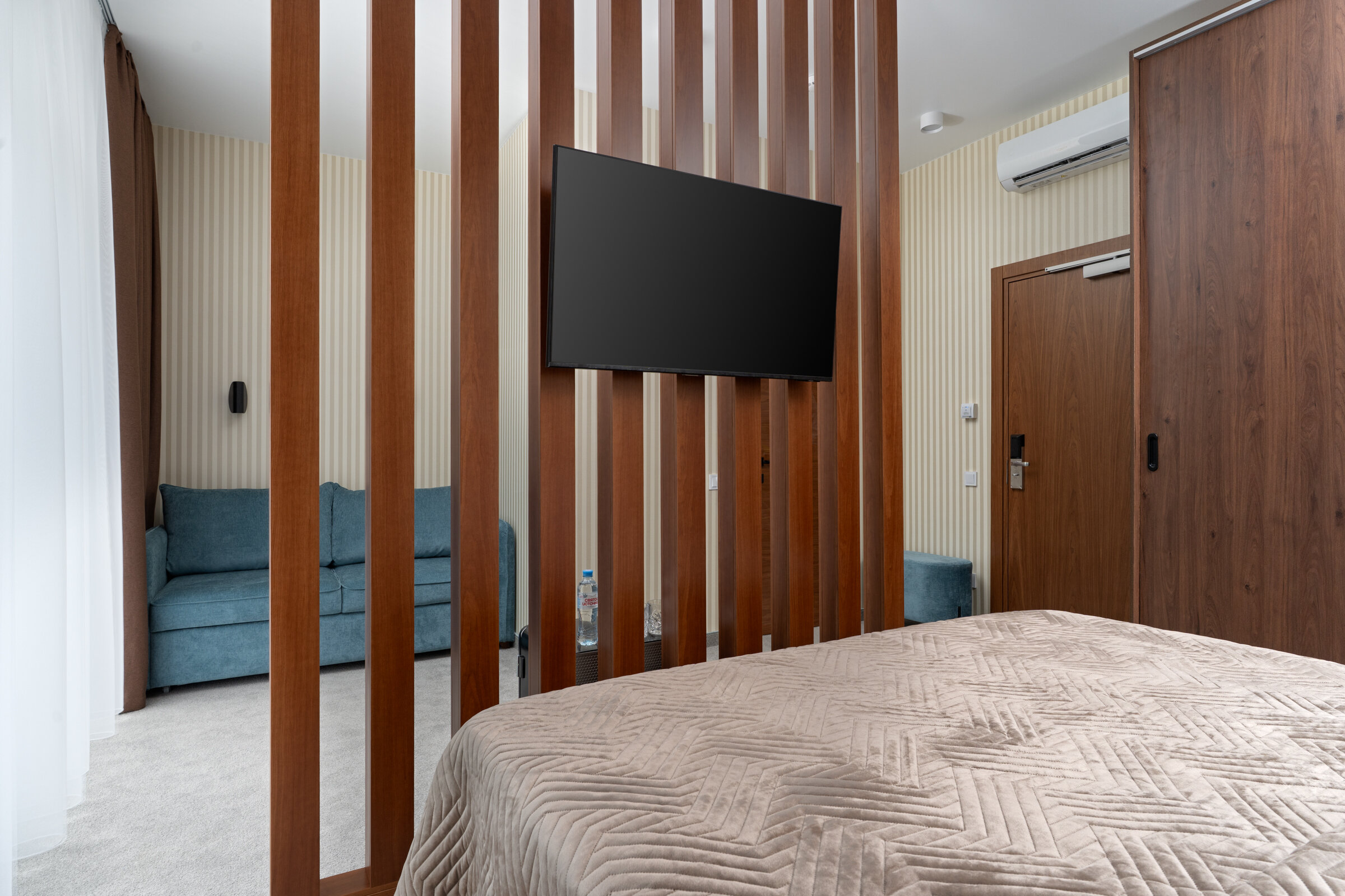 Джуниор Сюит