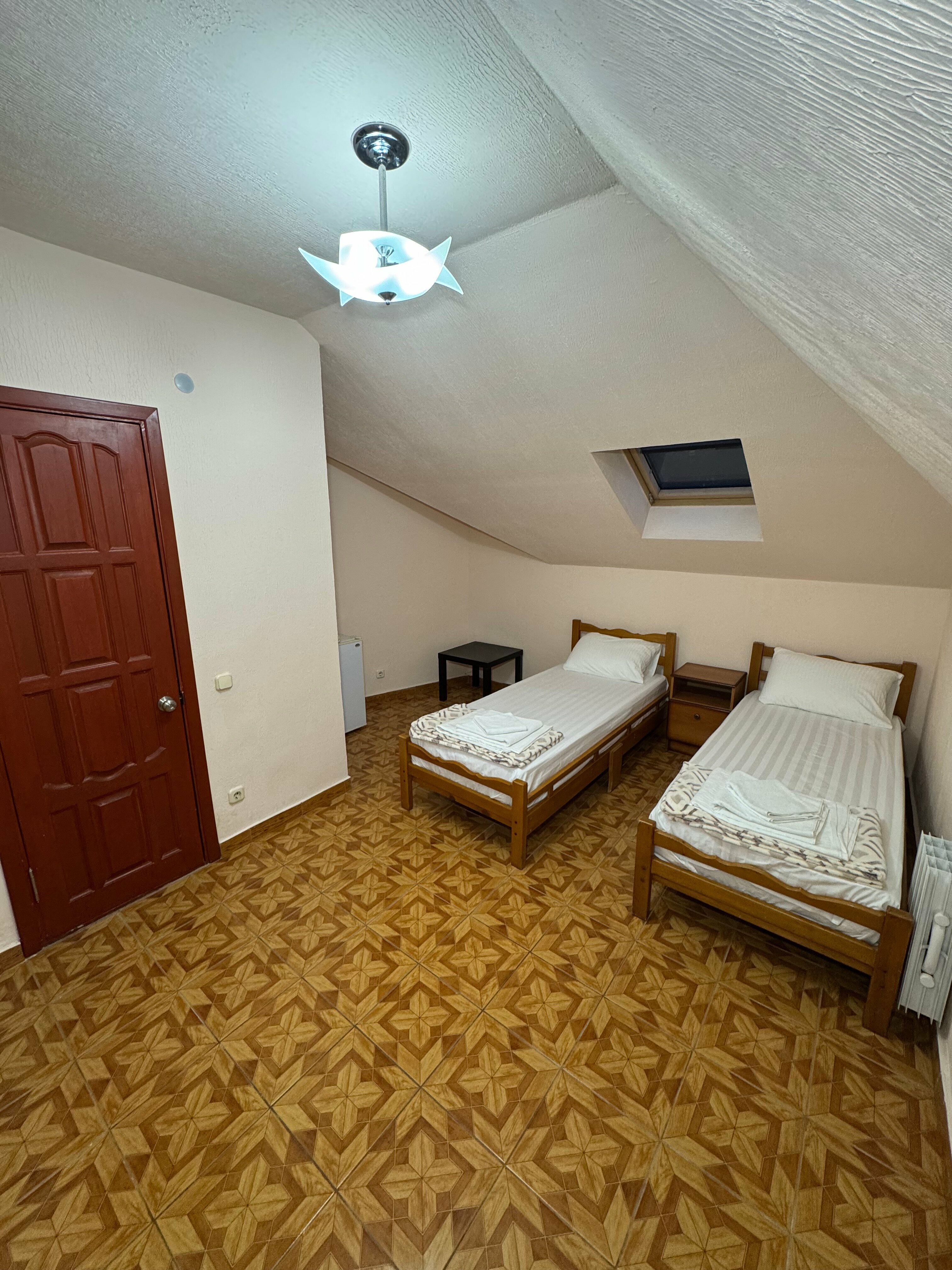 Небольшой двухместный номер с 1 кроватью