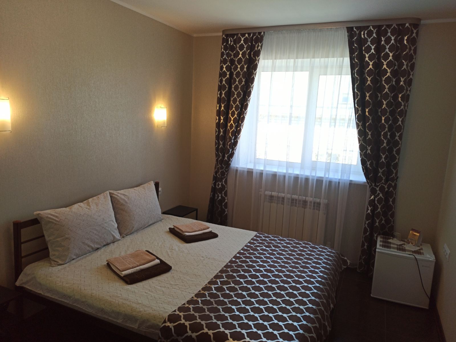 Двухместный номер с кондиционером и одной кроватью 140*200см.