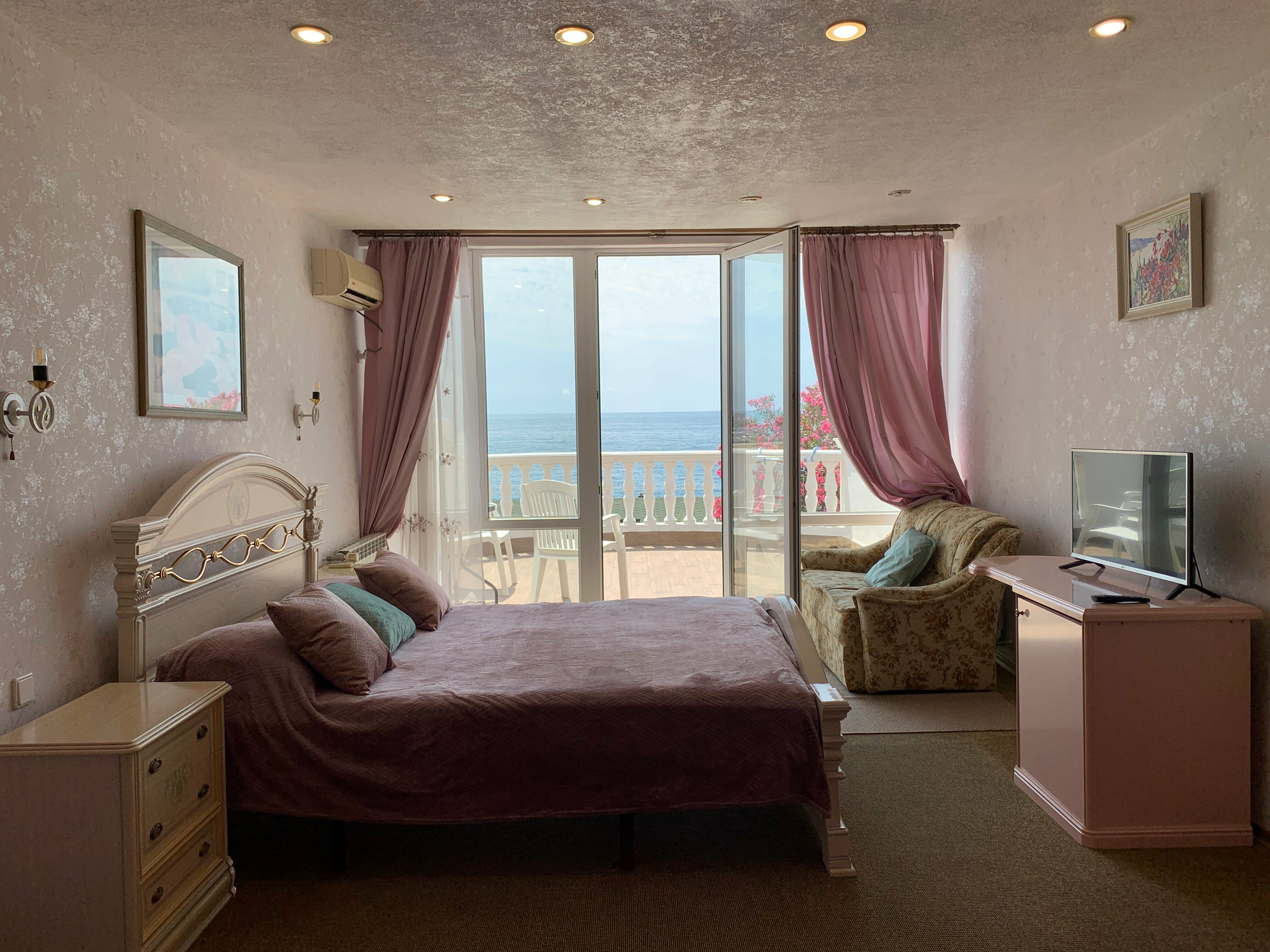 Дом с видом на море