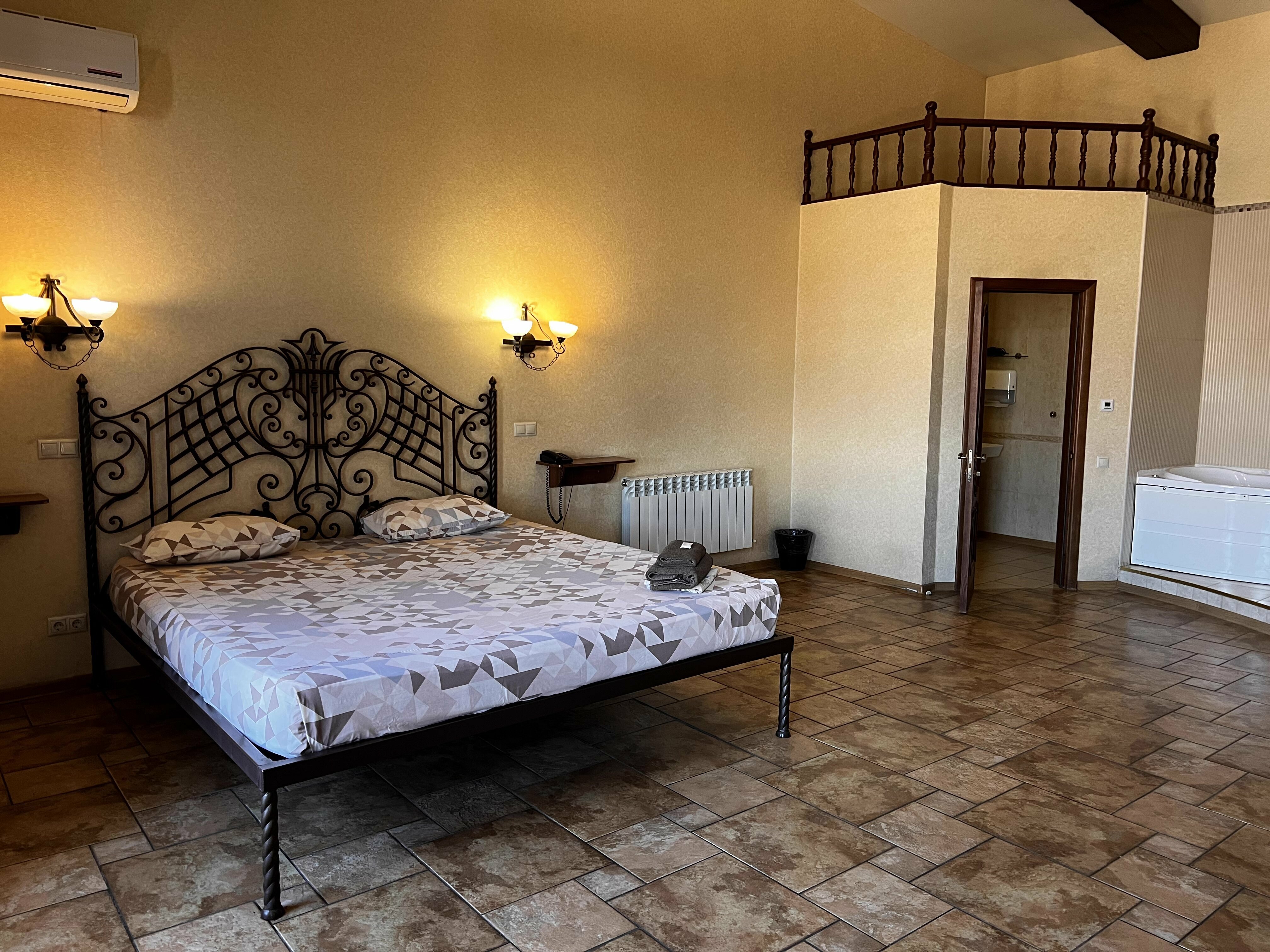 Люкс с кроватью размера «king-size»