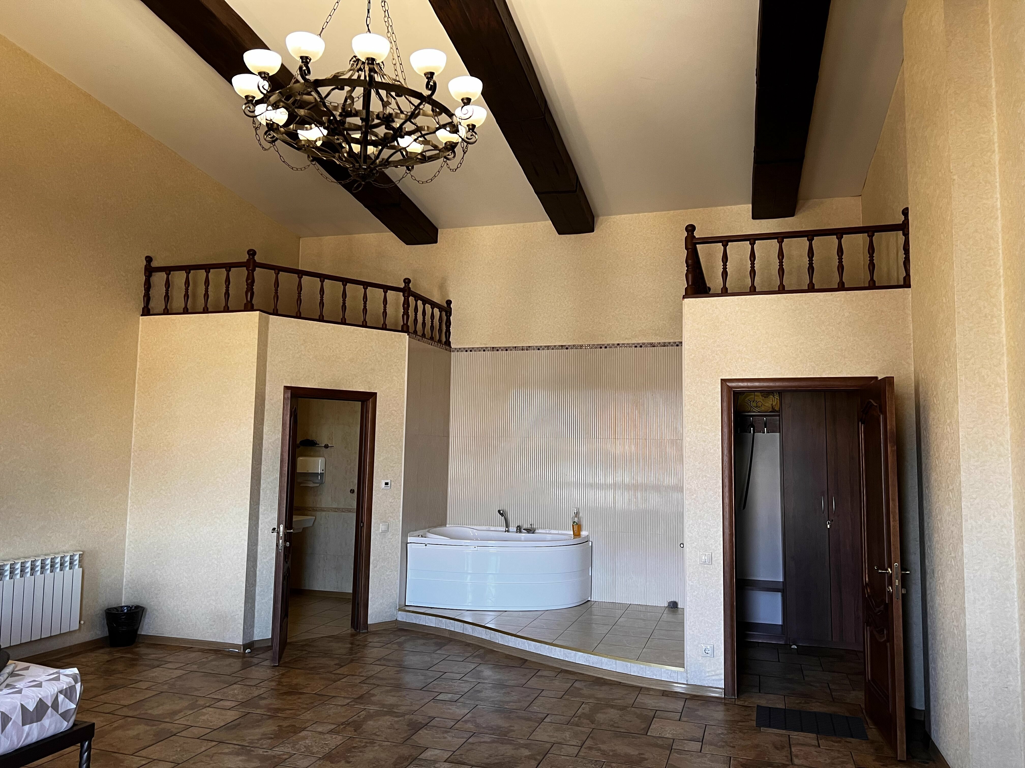 Люкс с кроватью размера «king-size»