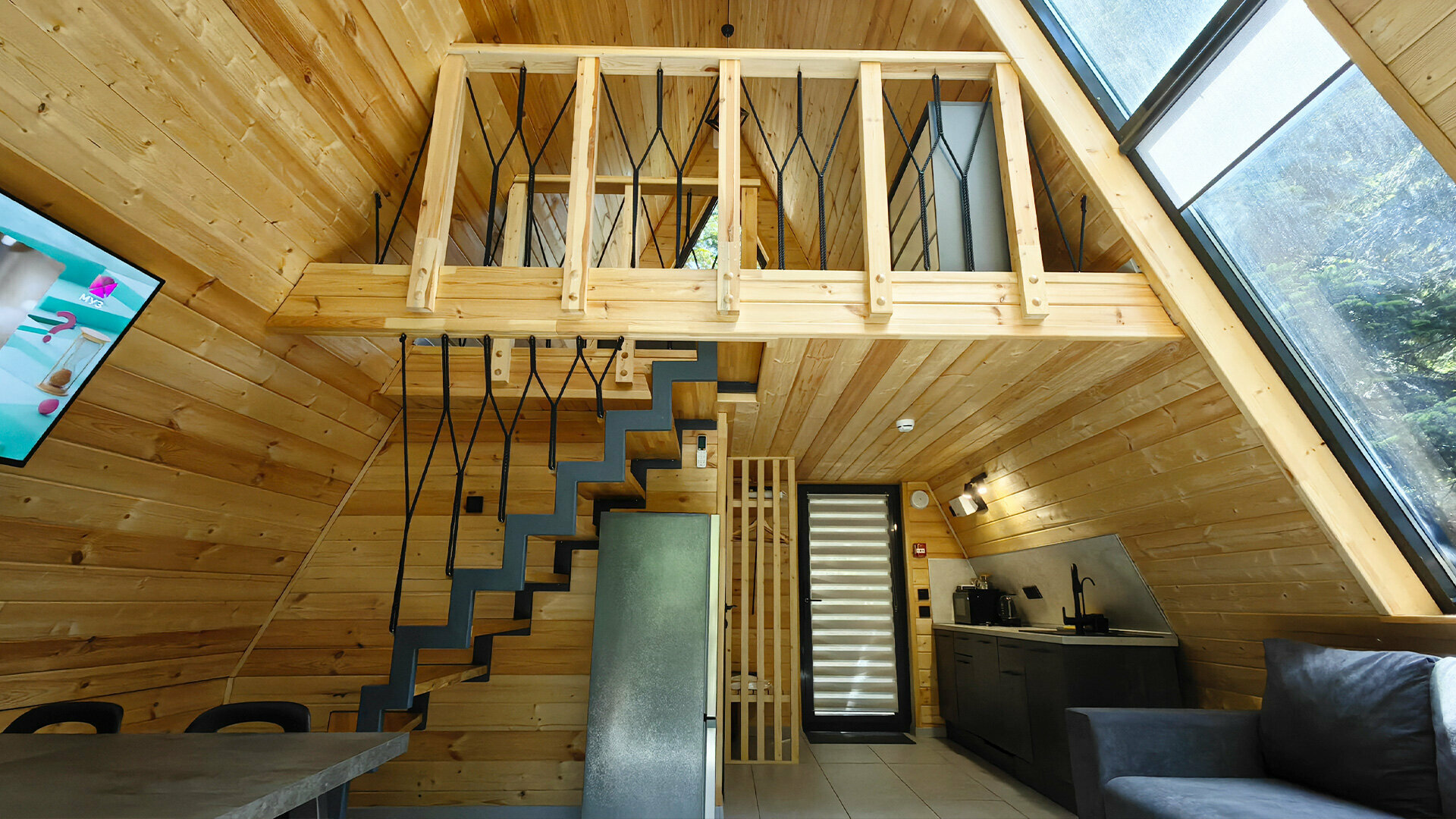 Дом с видом на реку Соло 2  (без посещения бани и бассейна)