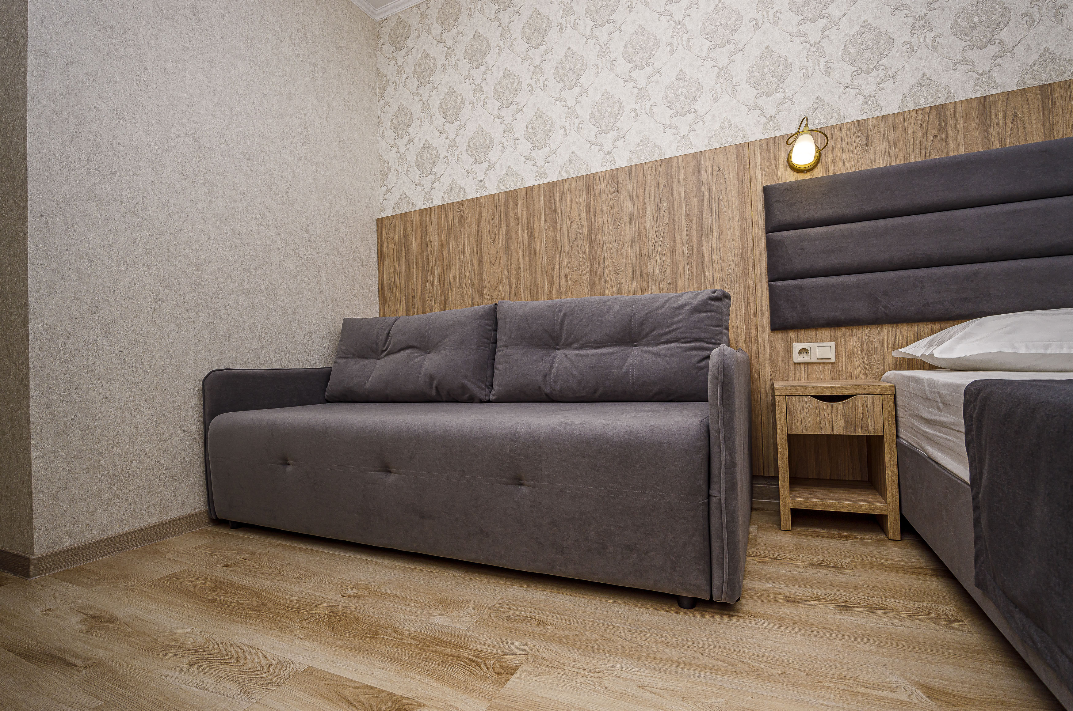 Трехместный номер с балконом