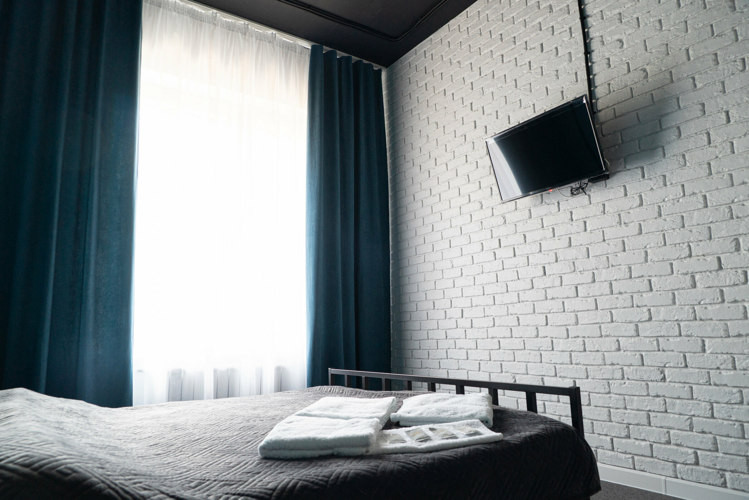 Семейный четырехместный номер (кровать+диван)