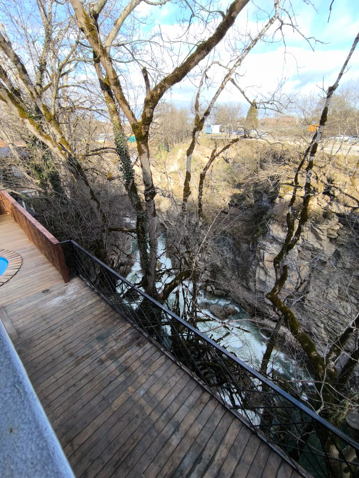 Коттедж с собственным бассейном