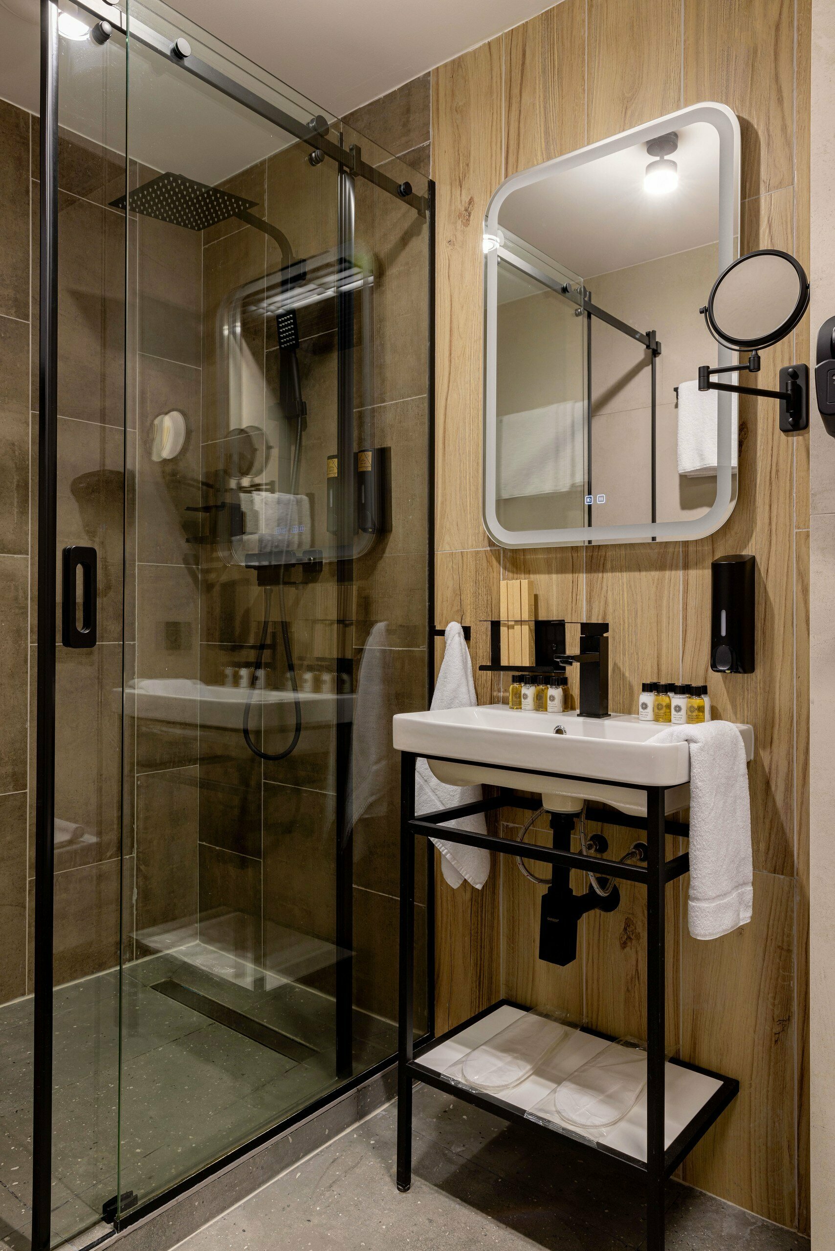 izzziUP Junior Suite