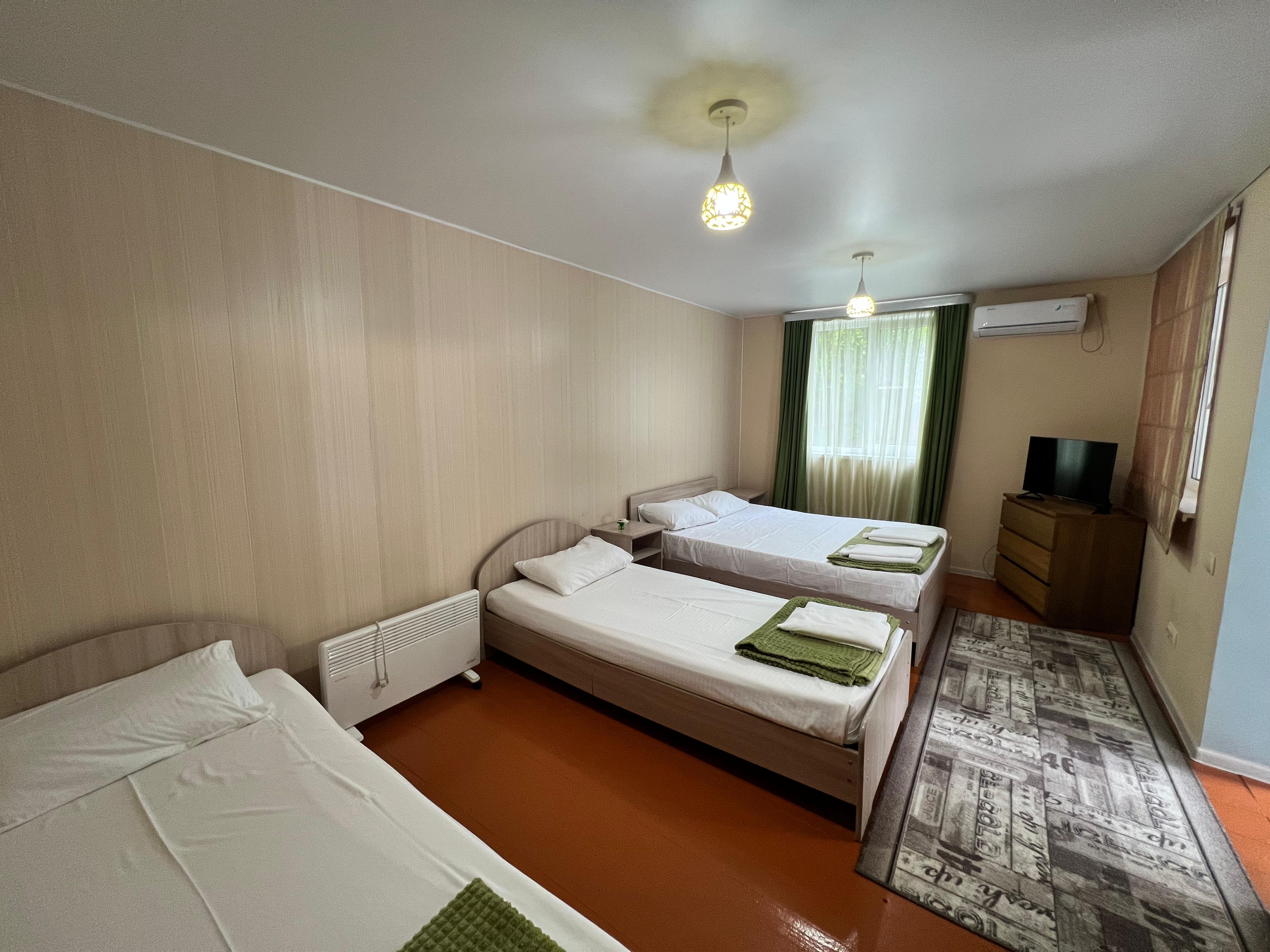 Четырехместный апарт на первом этаже