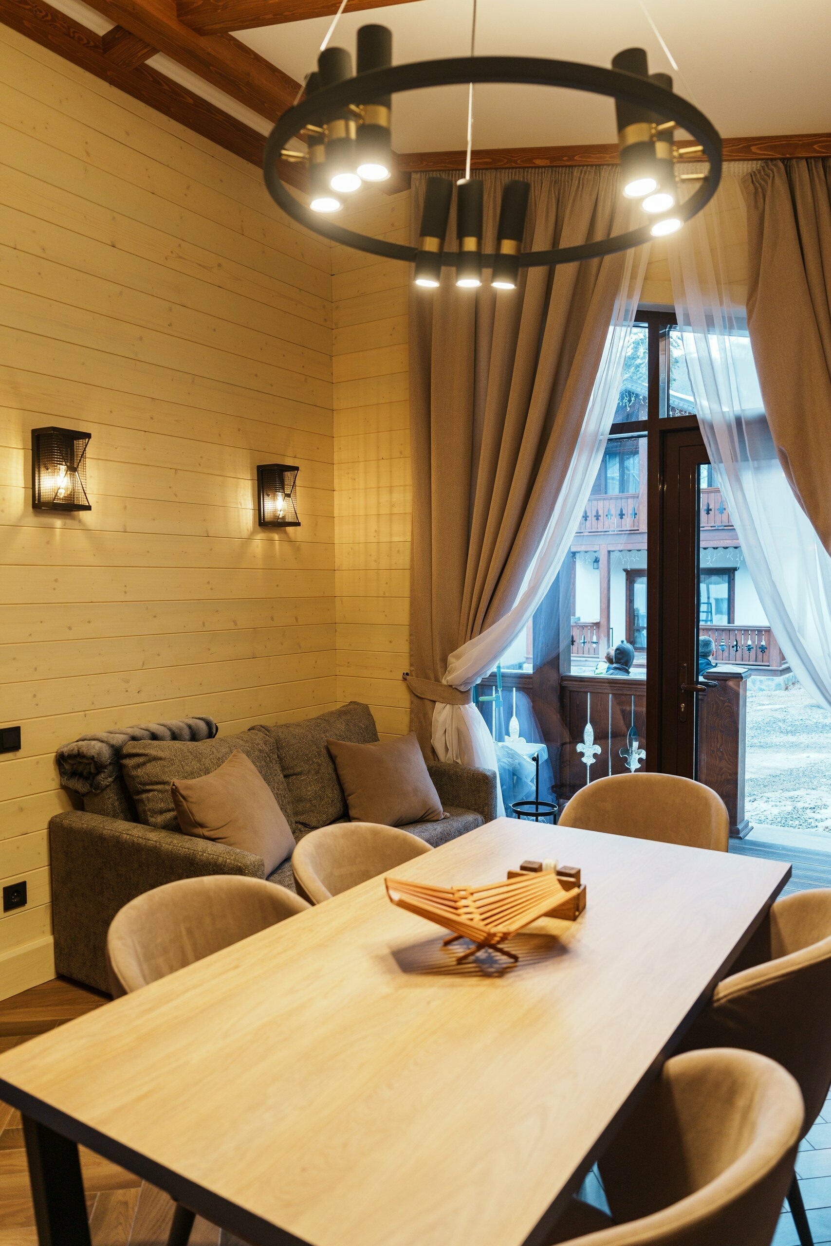 Дом с видом на лес