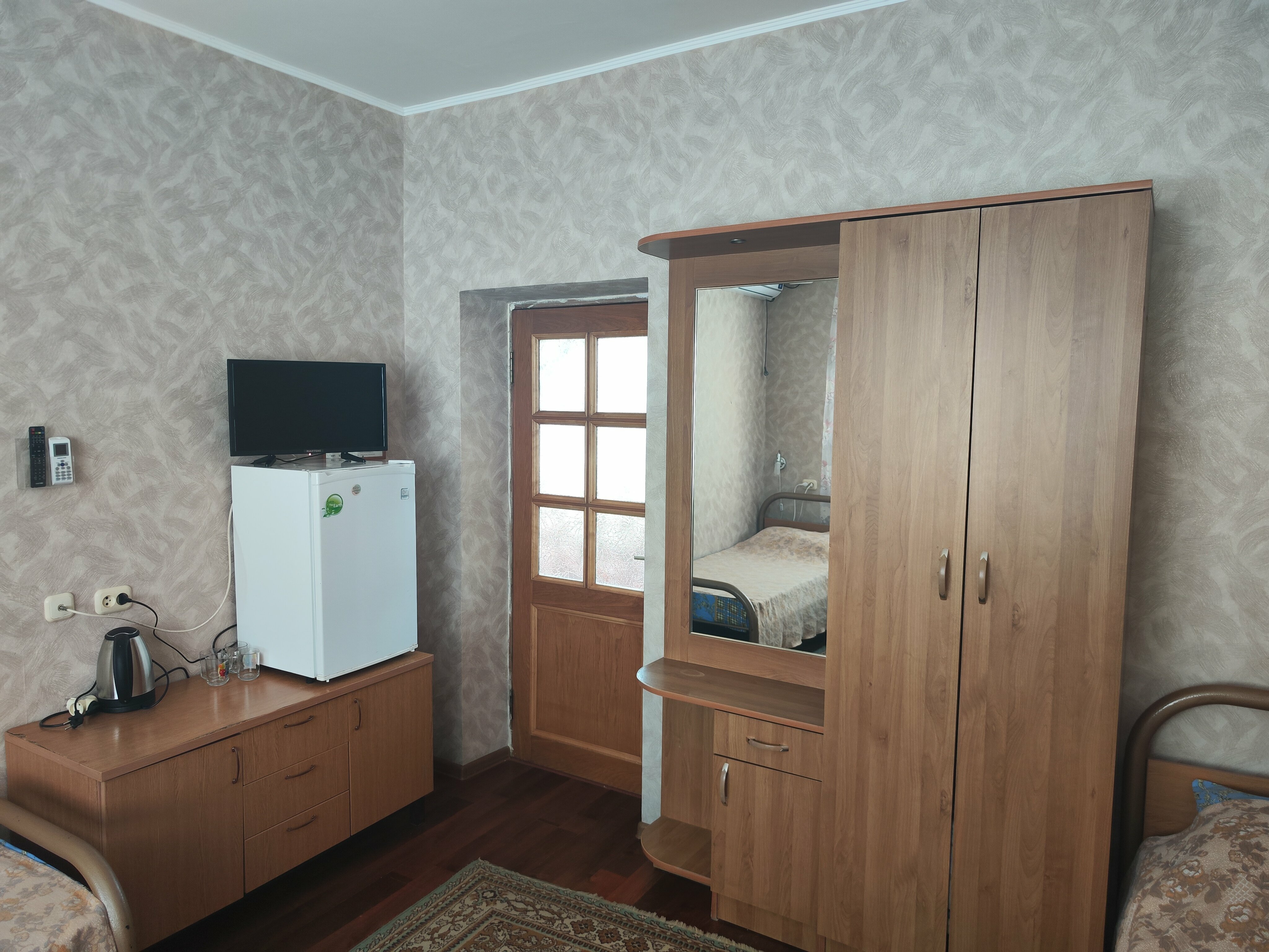 Бюджетный 4х-местный