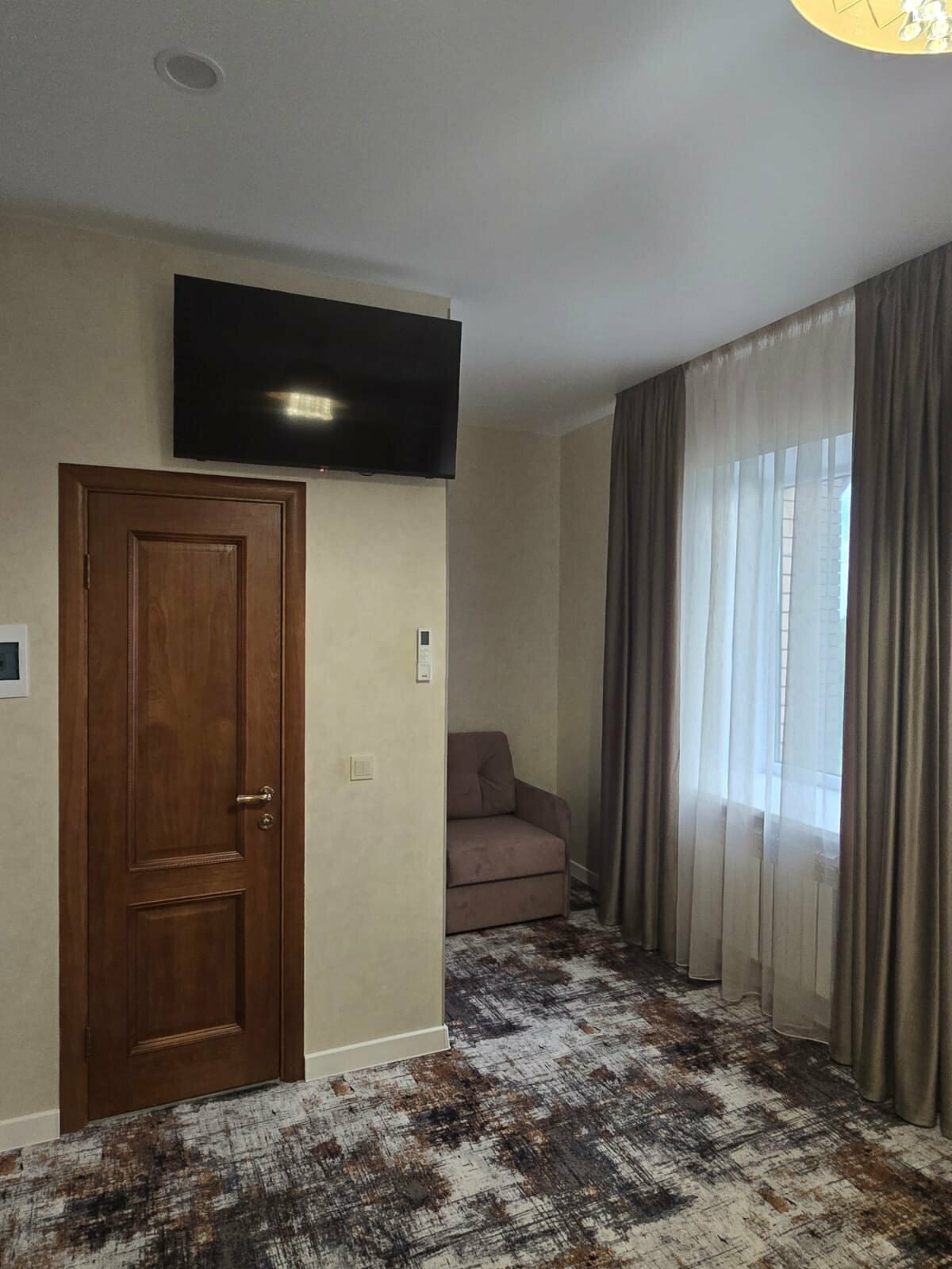 Cемейный номер с собственной ванной комнатой