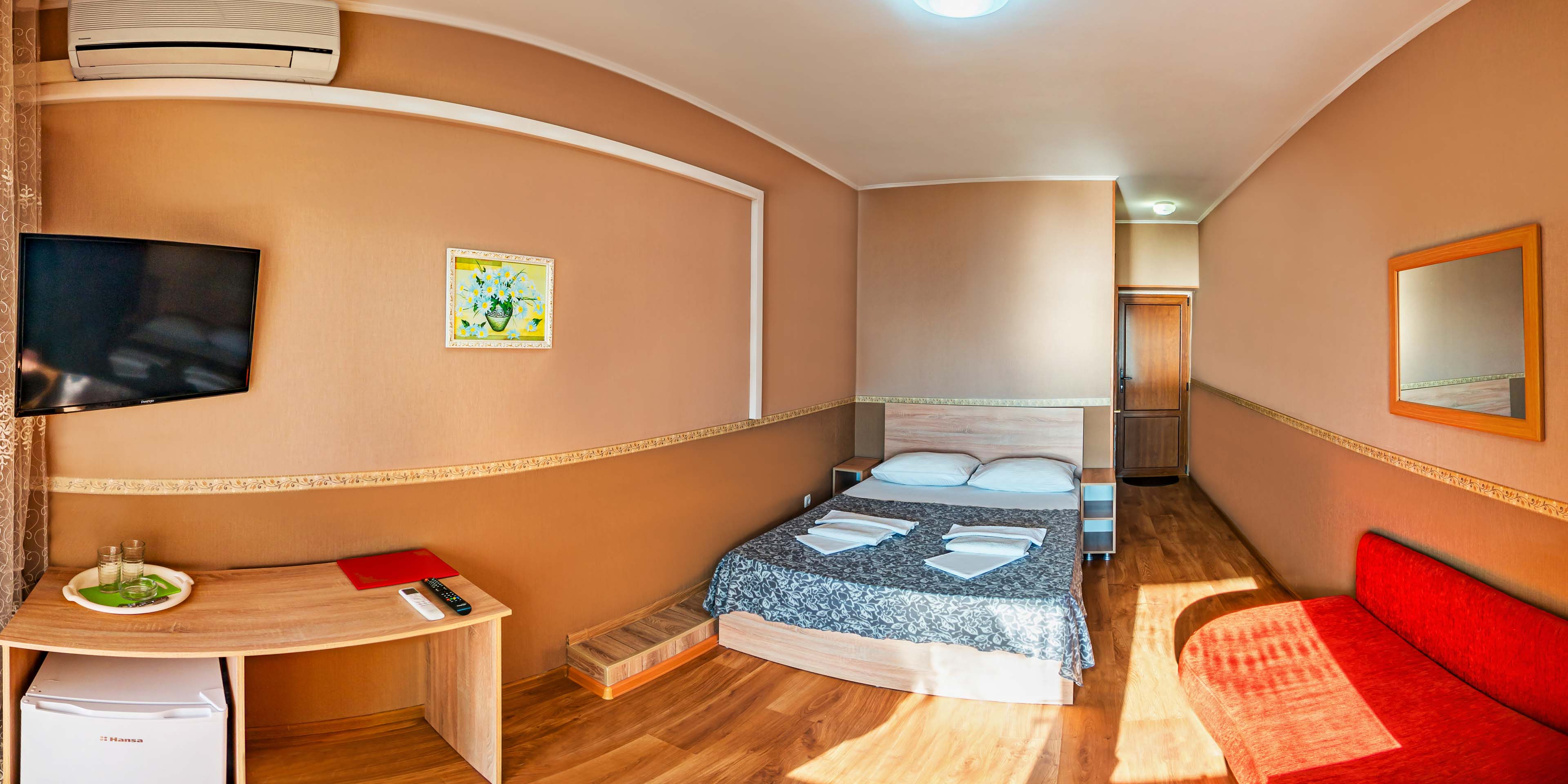 Стандартный двухместный номер с 1 кроватью или 2 отдельными кроватями и балконом