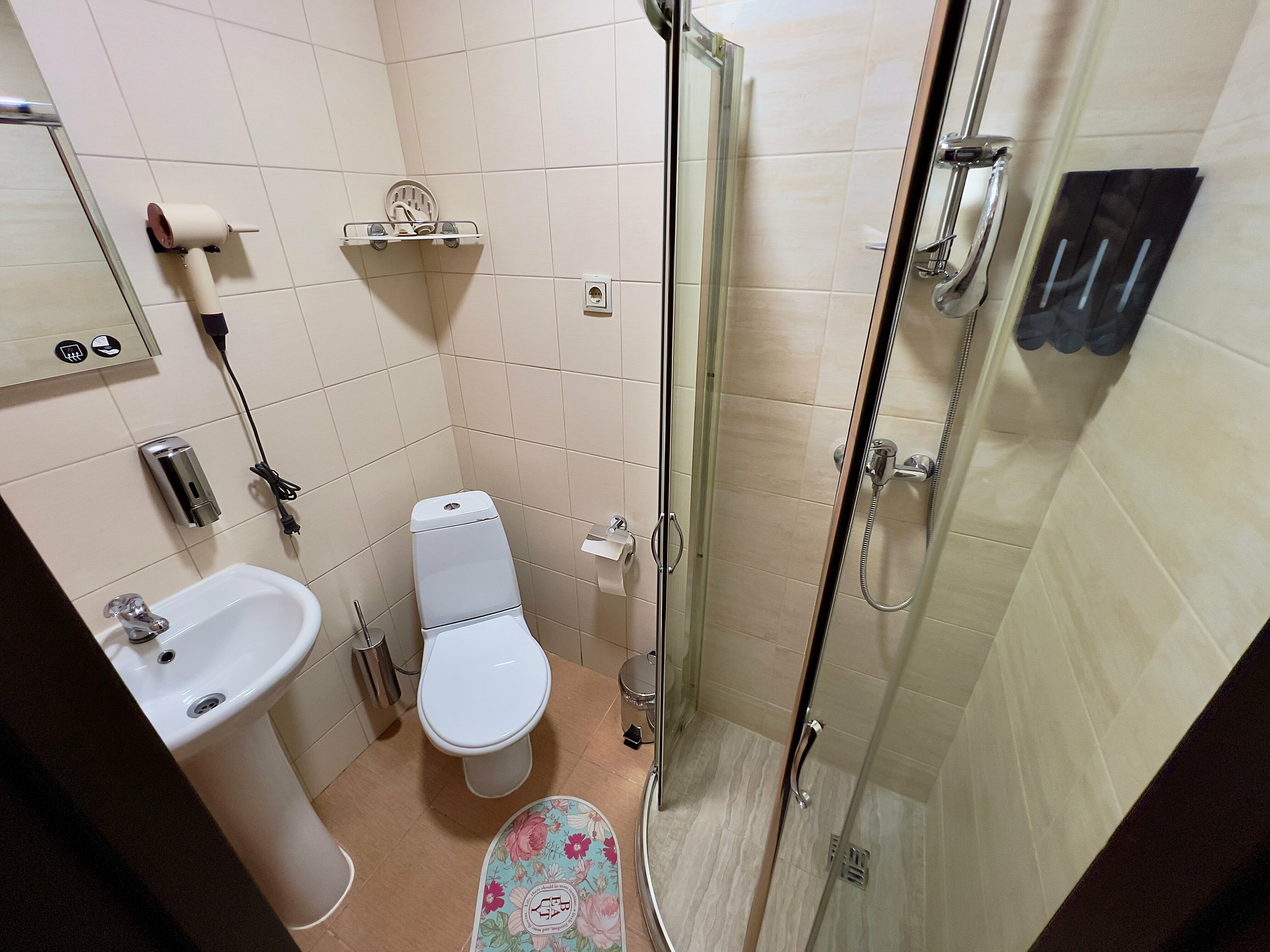 Небольшой двухместный номер с 1 кроватью