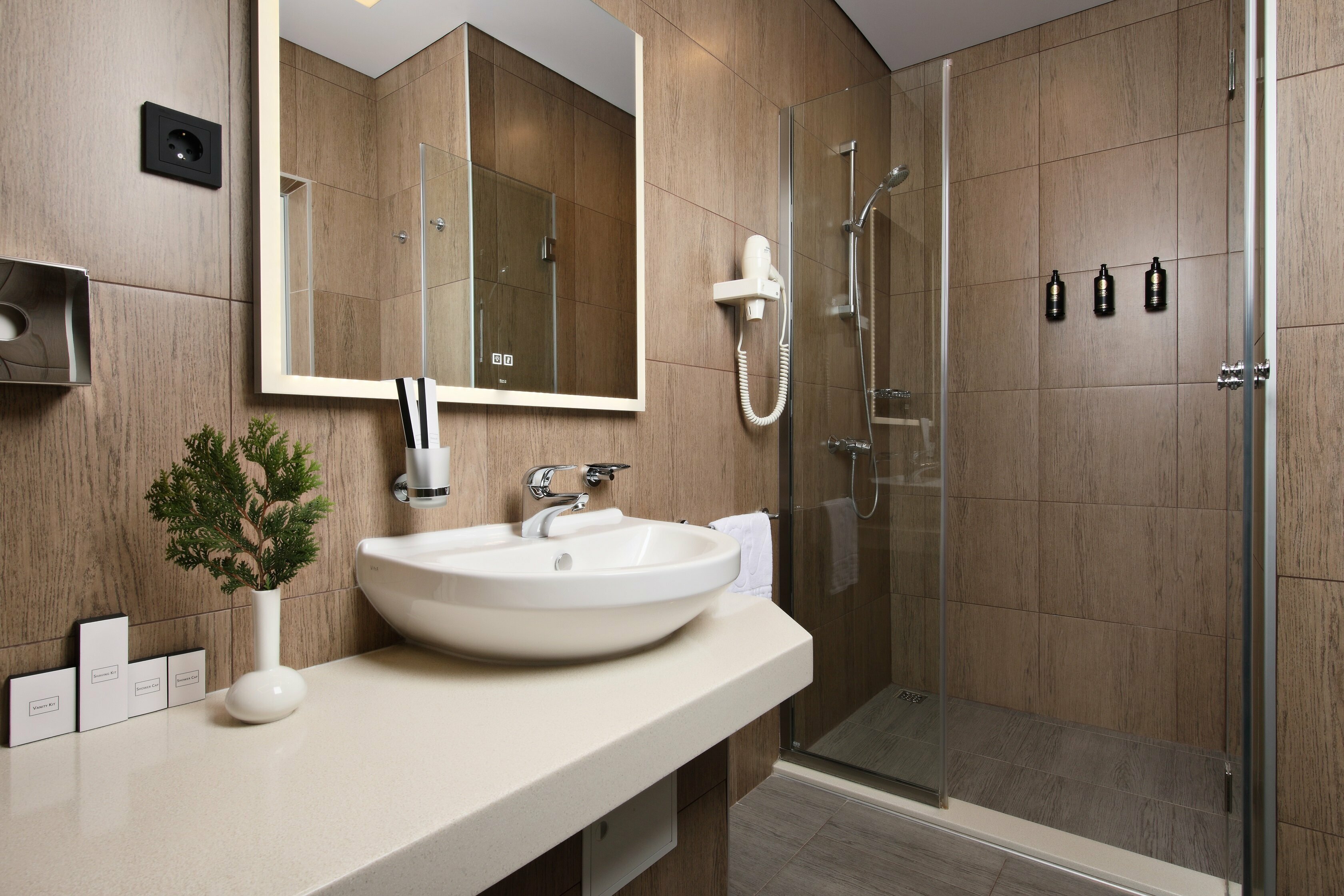 Джуниор сьют