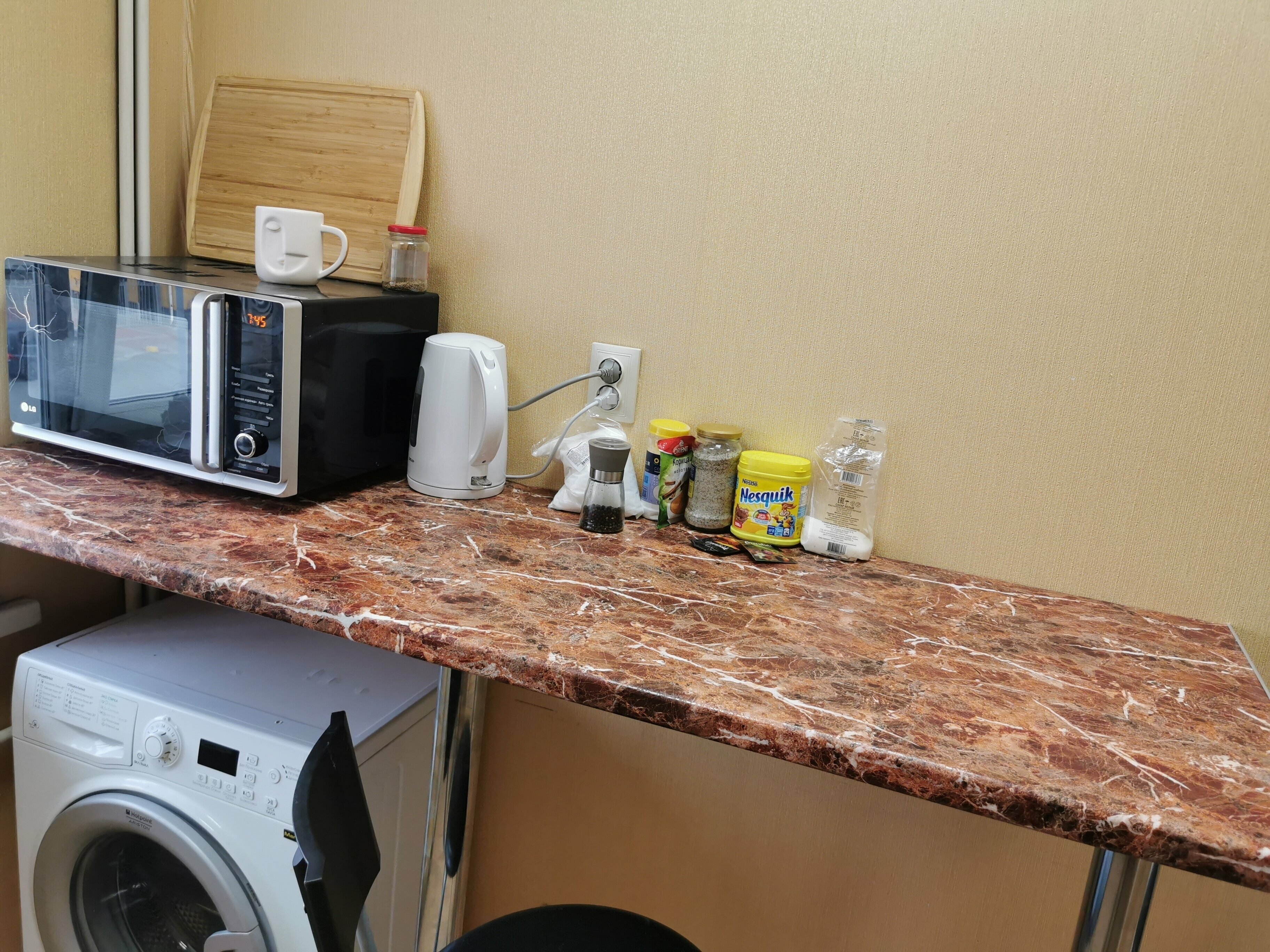 Верхняя койка в 6-местном женском номере